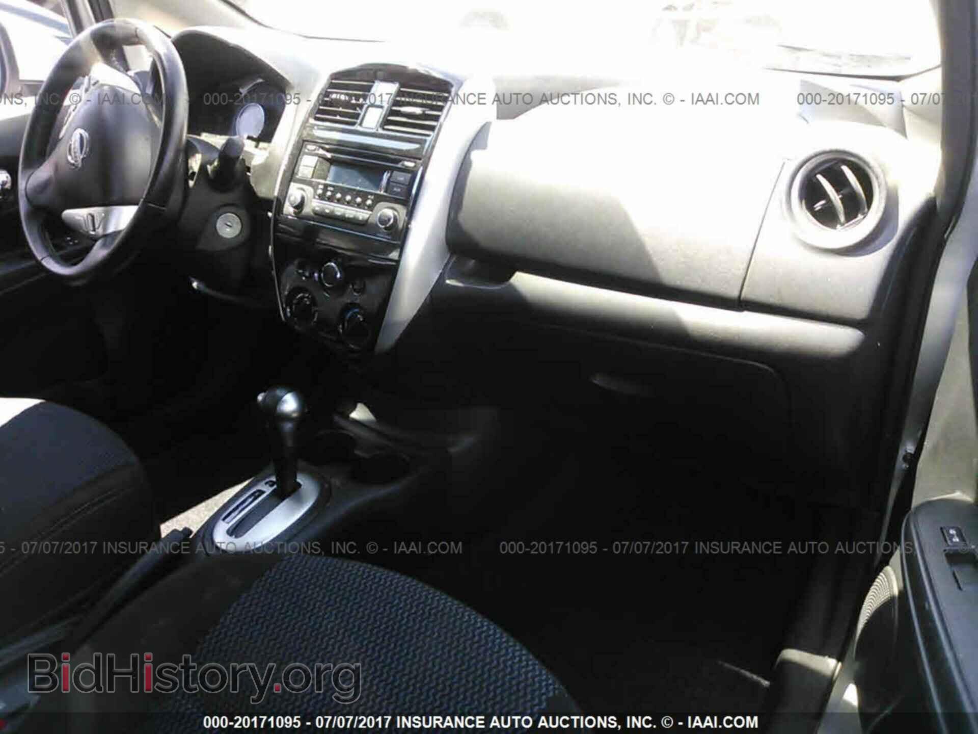 2015 Nissan Versa note - VIN: 3N1CE2CP2FL445809 - Photo 5