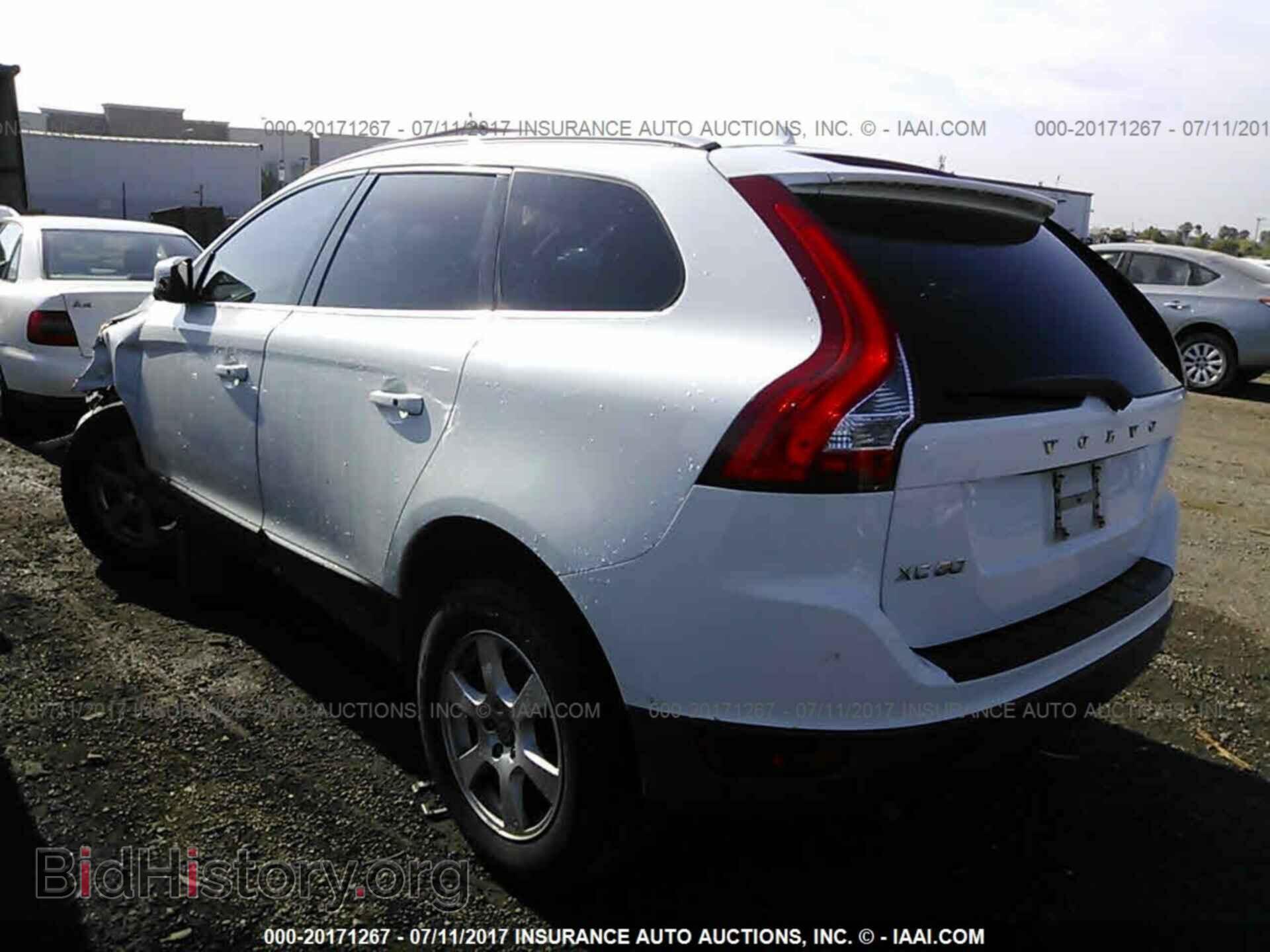 2011 Volvo Xc60 - VIN: YV4940DL4B2158202 - Фото 3