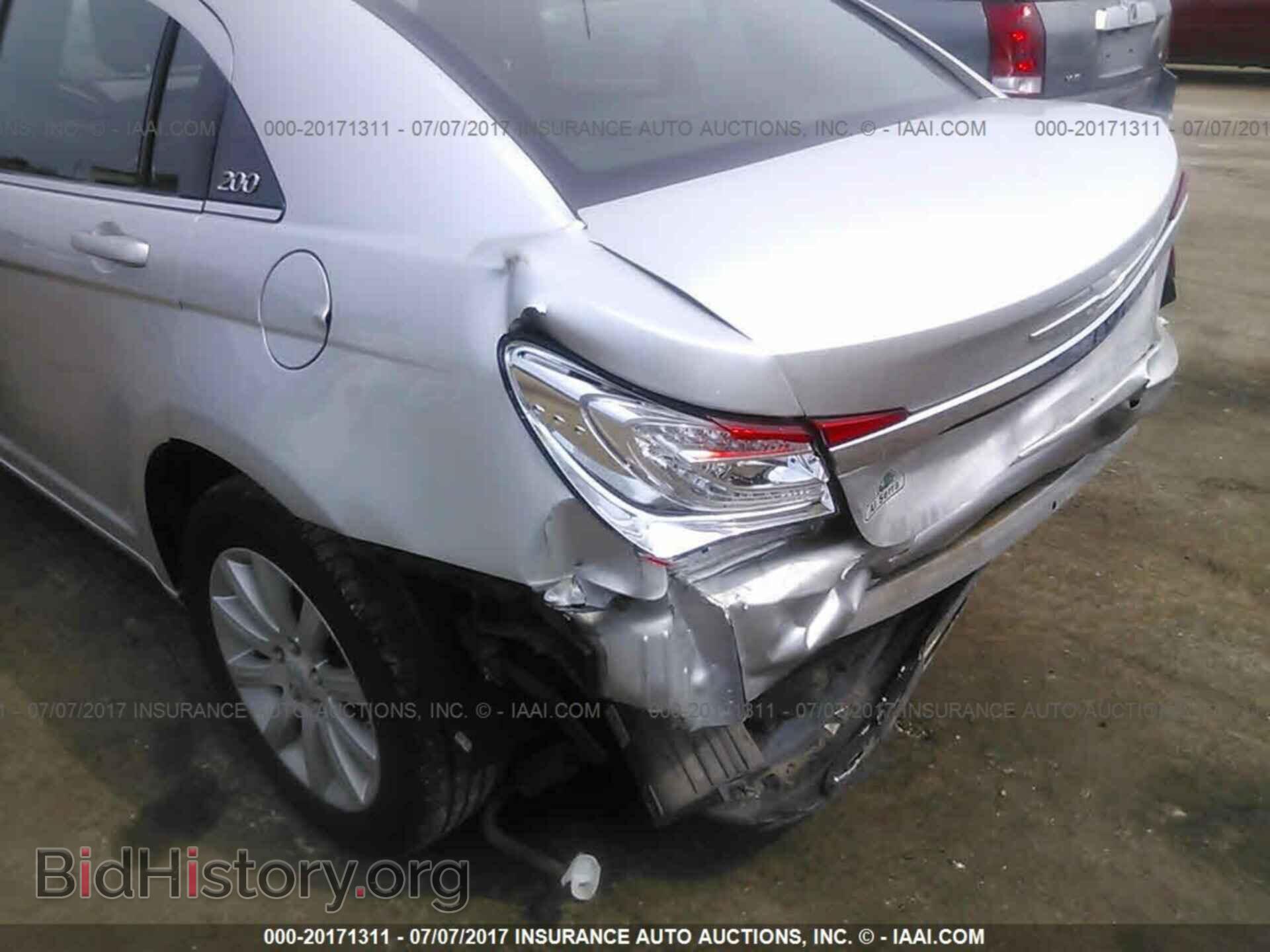 2011 Chrysler 200 - VIN: 1C3BC1FB3BN525627 - Photo 6