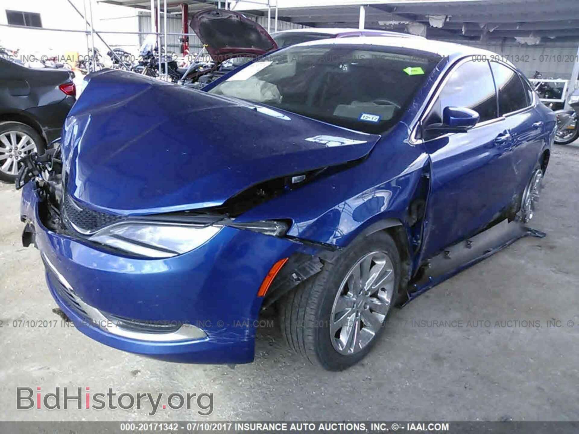 2015 Chrysler 200 - VIN: 1C3CCCAB9FN741348 - Photo 2