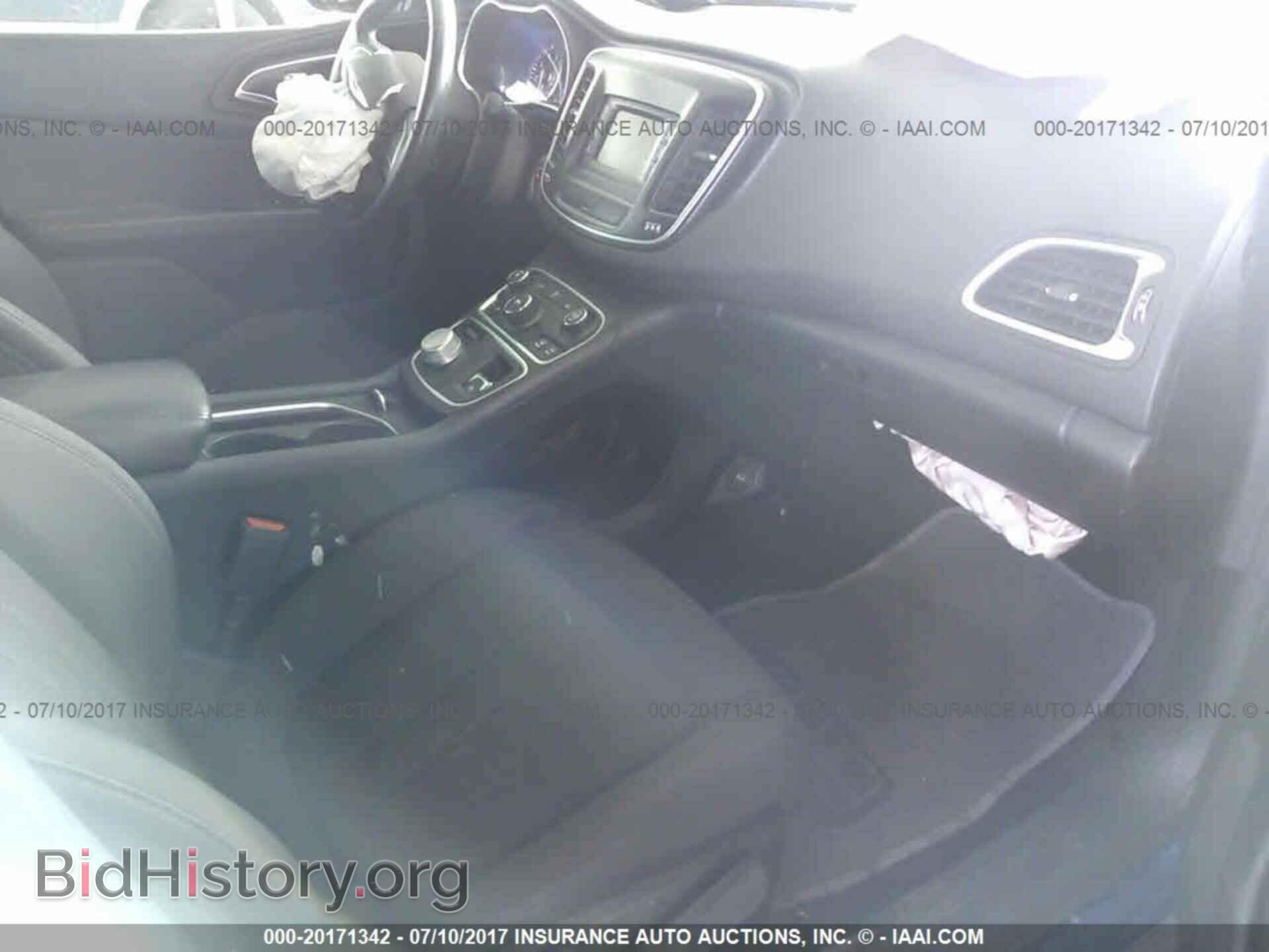 2015 Chrysler 200 - VIN: 1C3CCCAB9FN741348 - Photo 5