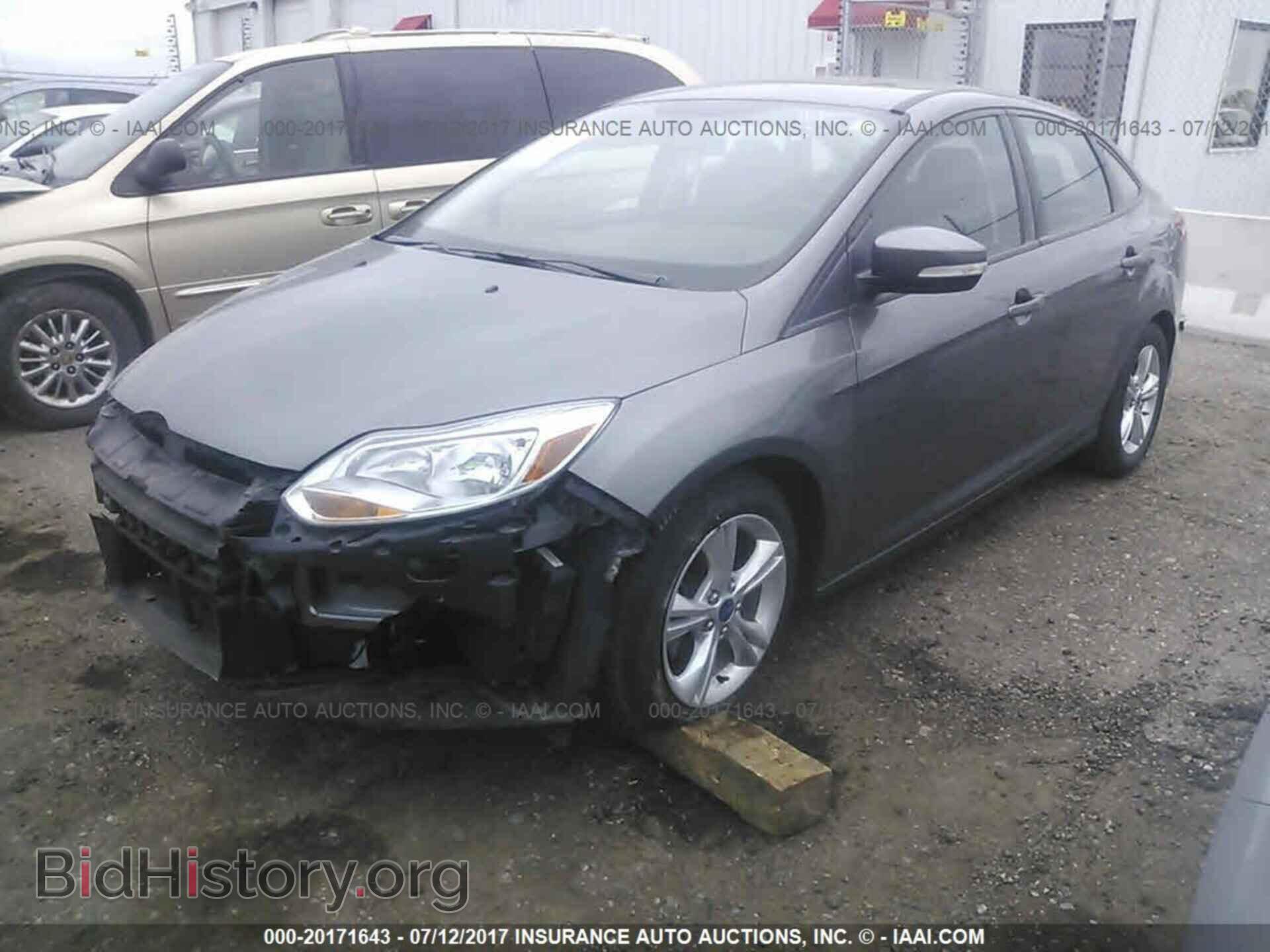 2014 Ford Focus - VIN: 1FADP3F28EL169332 - Фото 2