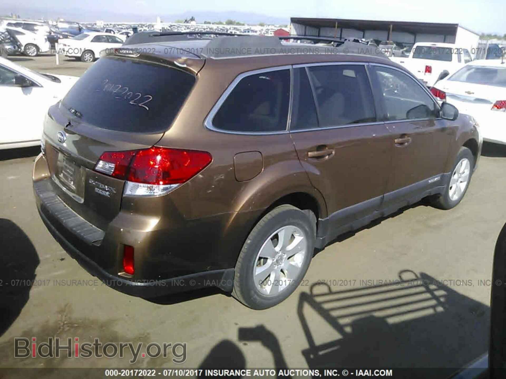 2011 Subaru Outback - VIN: 4S4BRBCC7B3310191 - Фото 4