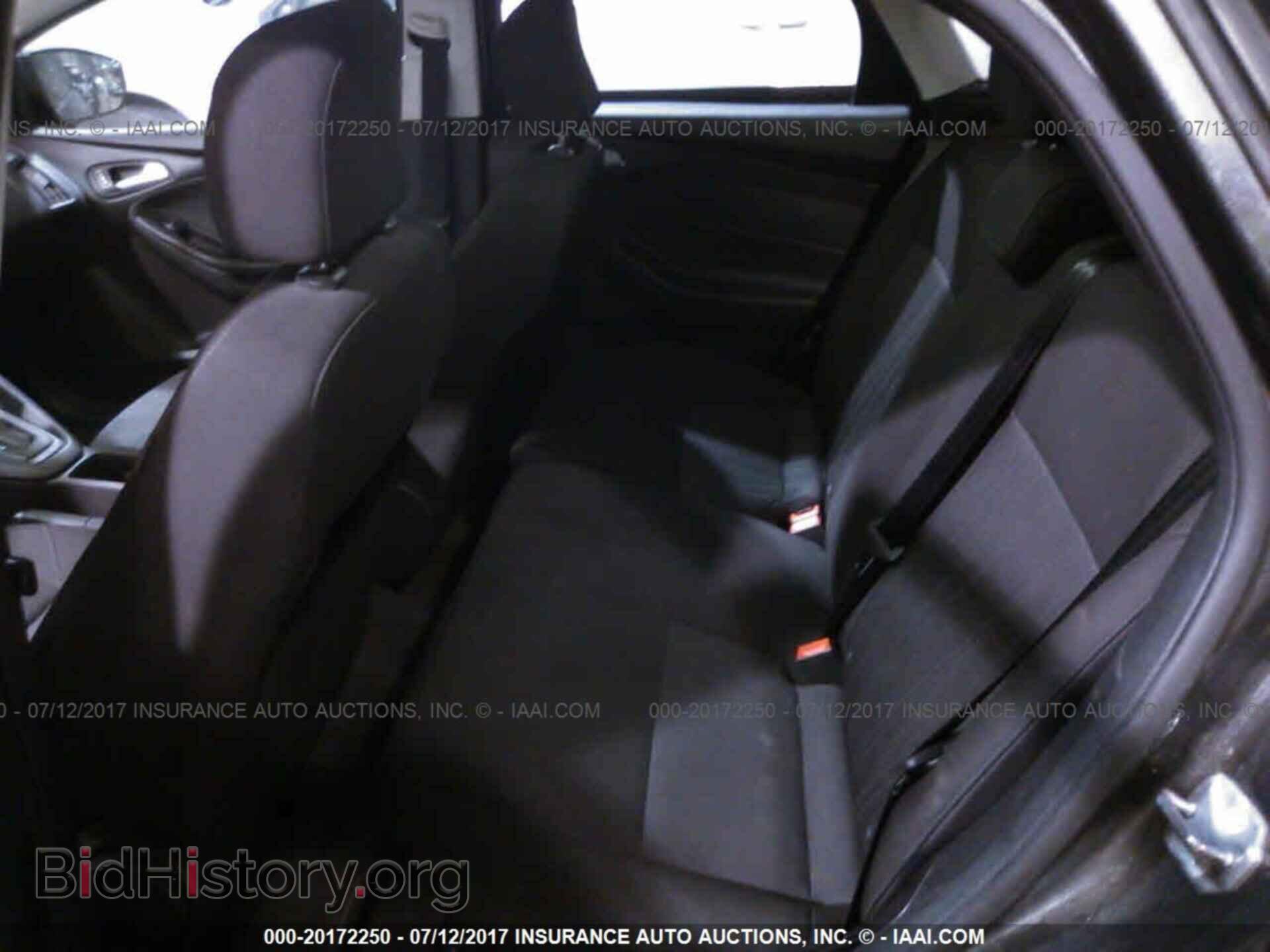 2016 Ford Focus - VIN: 1FADP3K20GL204745 - Photo 8