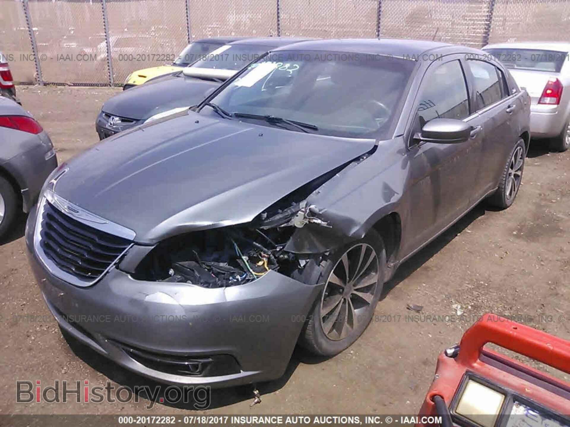 2012 Chrysler 200 - VIN: 1C3CCBBG9CN250441 - Фото 2