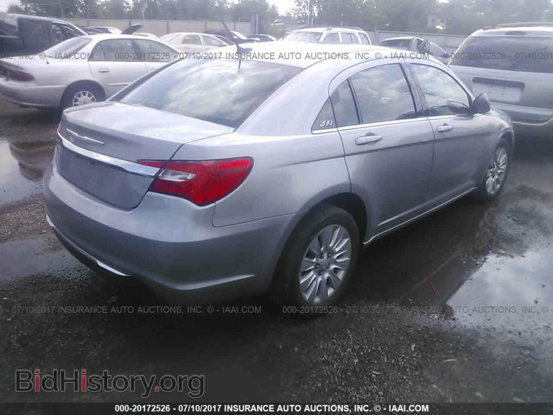 2013 Chrysler 200 - VIN: 1C3CCBABXDN641671 - Photo 4