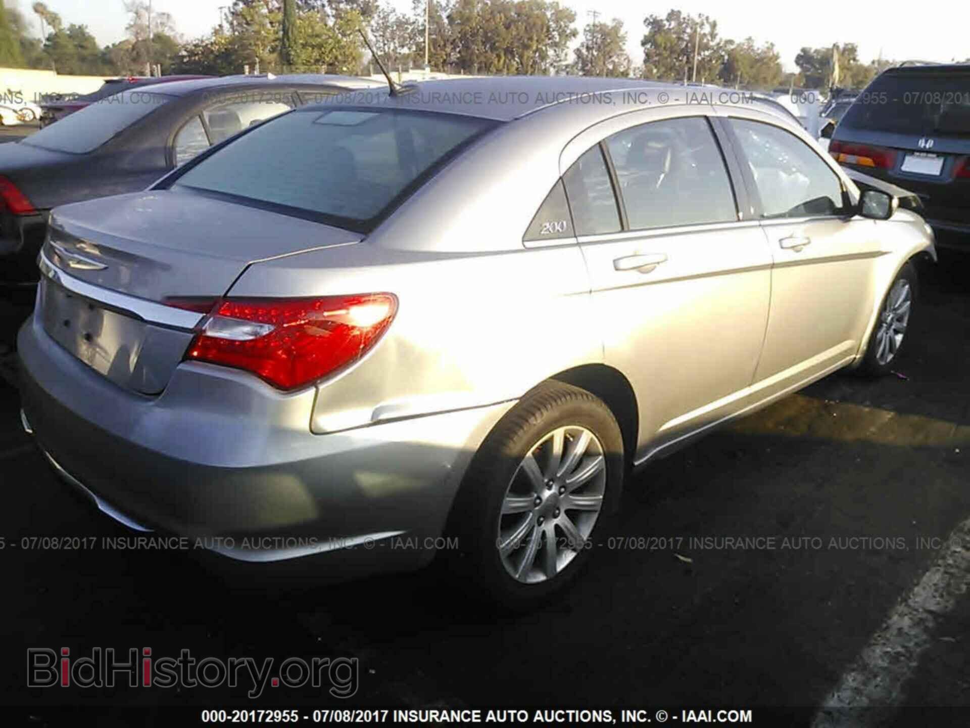 2013 Chrysler 200 - VIN: 1C3CCBBB9DN764389 - Photo 4