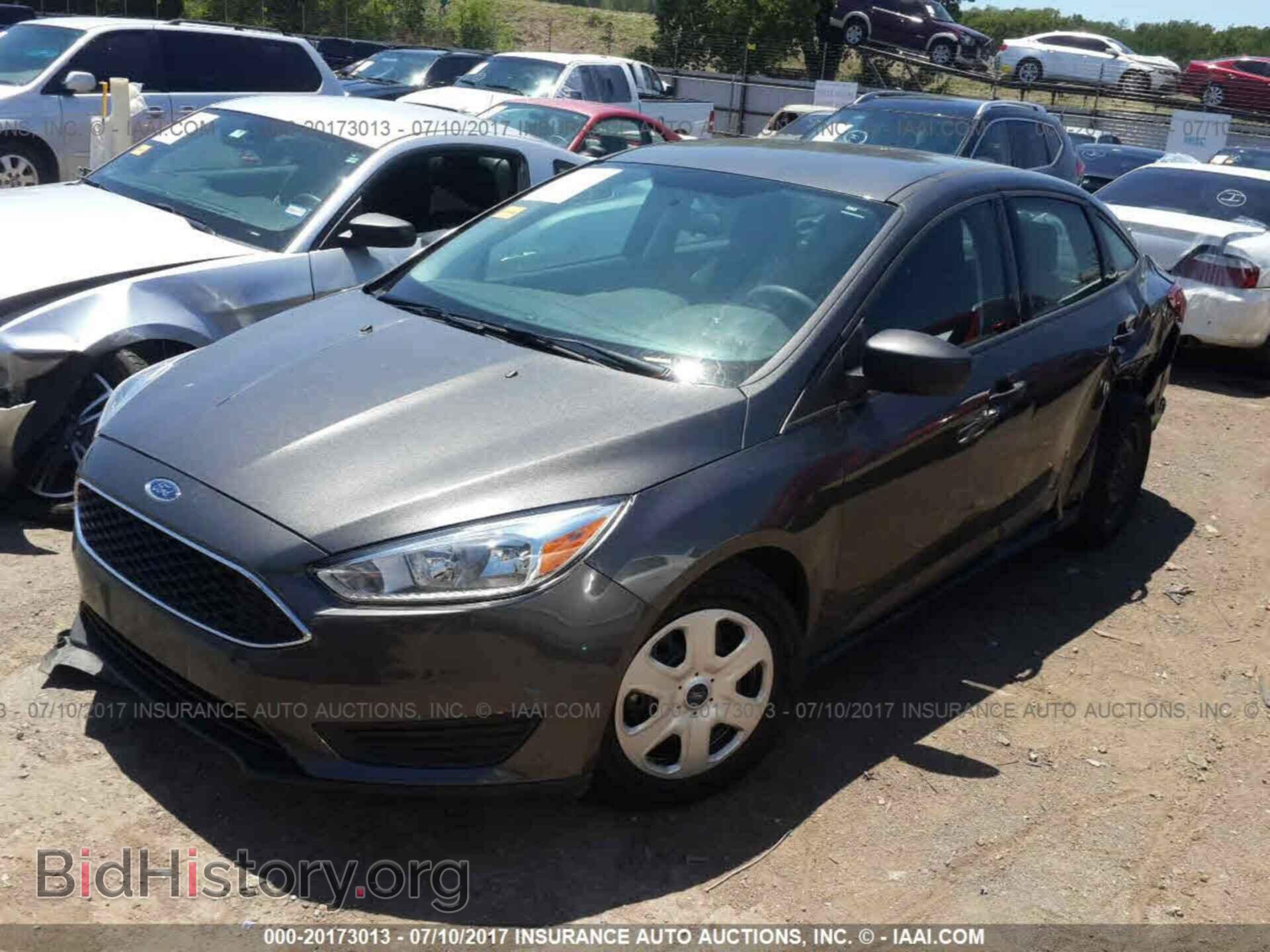 2015 Ford Focus - VIN: 1FADP3E21FL363476 - Photo 2