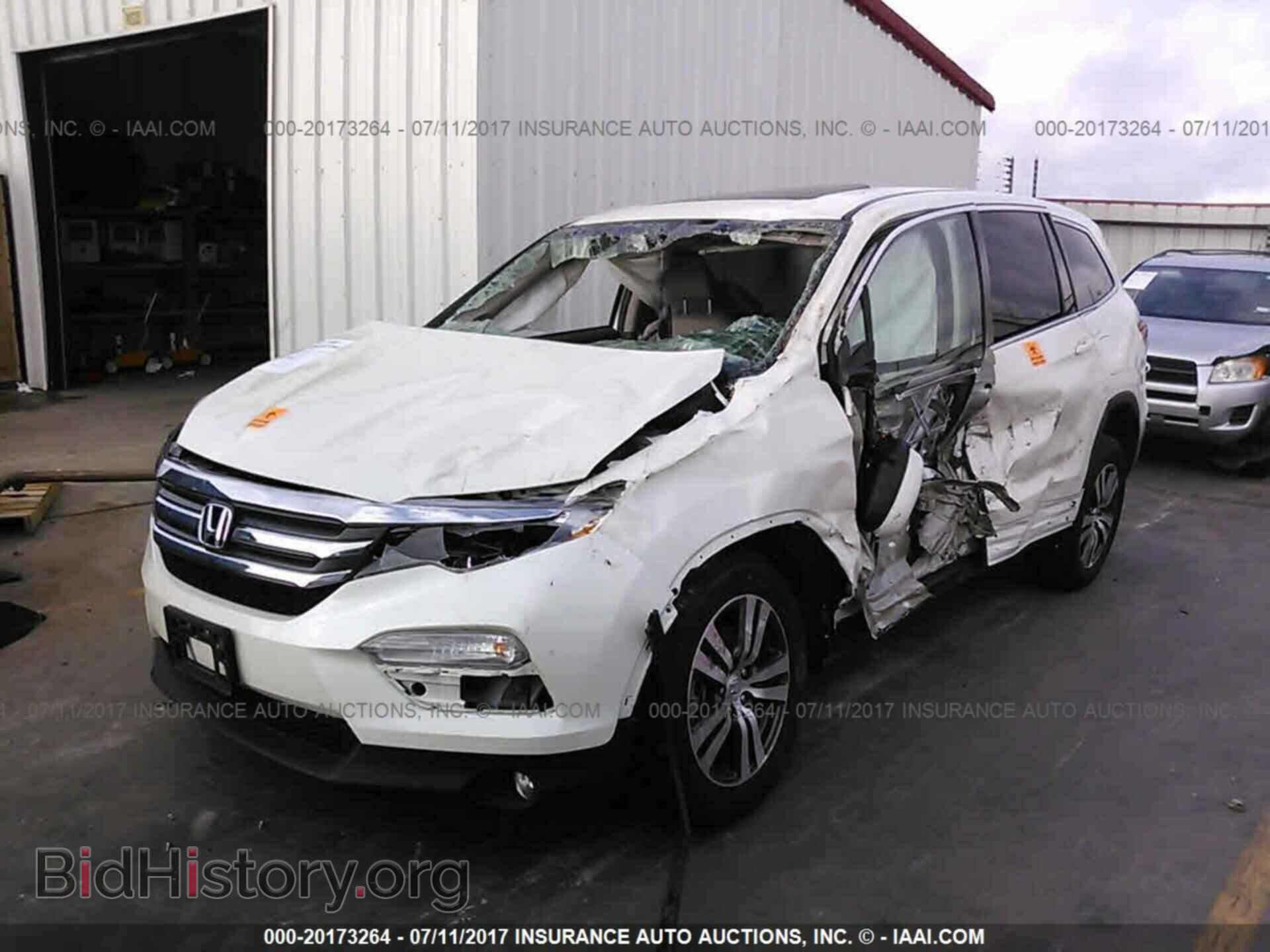 2017 Honda Pilot - VIN: 5FNYF6H53HB005002 - Photo 2