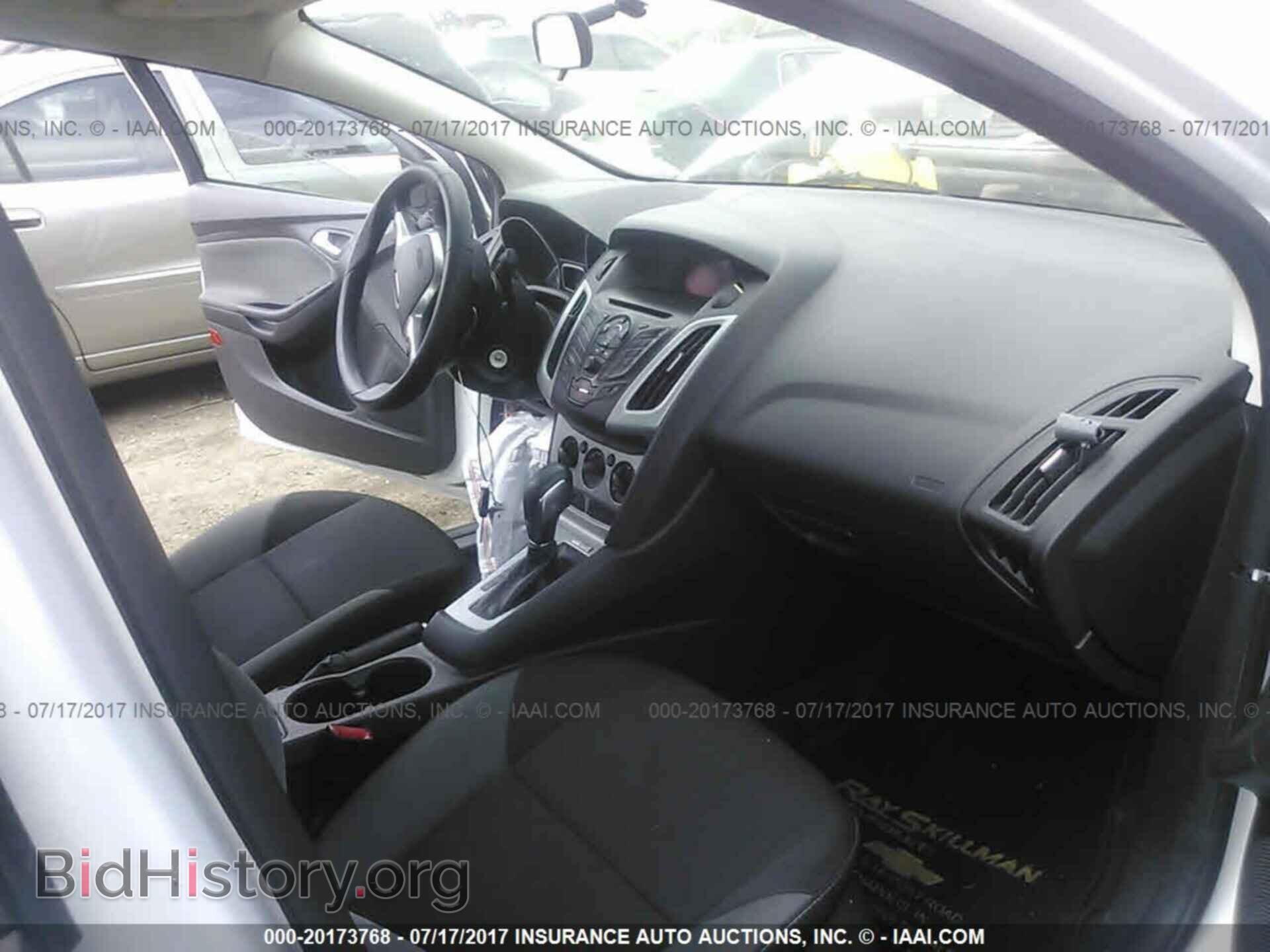 2013 Ford Focus - VIN: 1FADP3F2XDL208324 - Photo 5