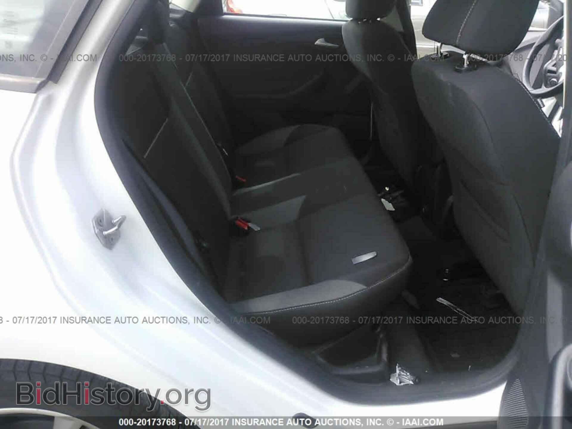 2013 Ford Focus - VIN: 1FADP3F2XDL208324 - Photo 8