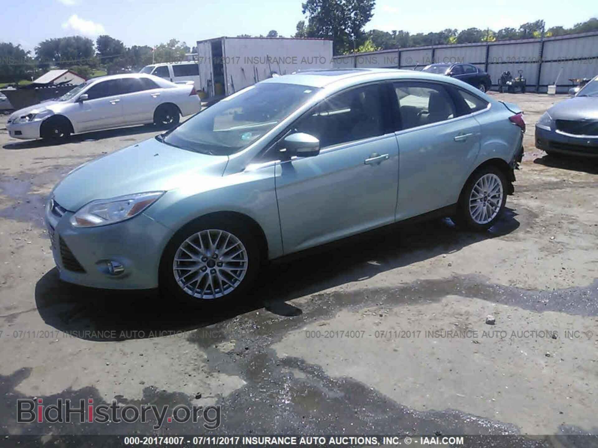 2012 Ford Focus - VIN: 1FAHP3H22CL367903 - Photo 2