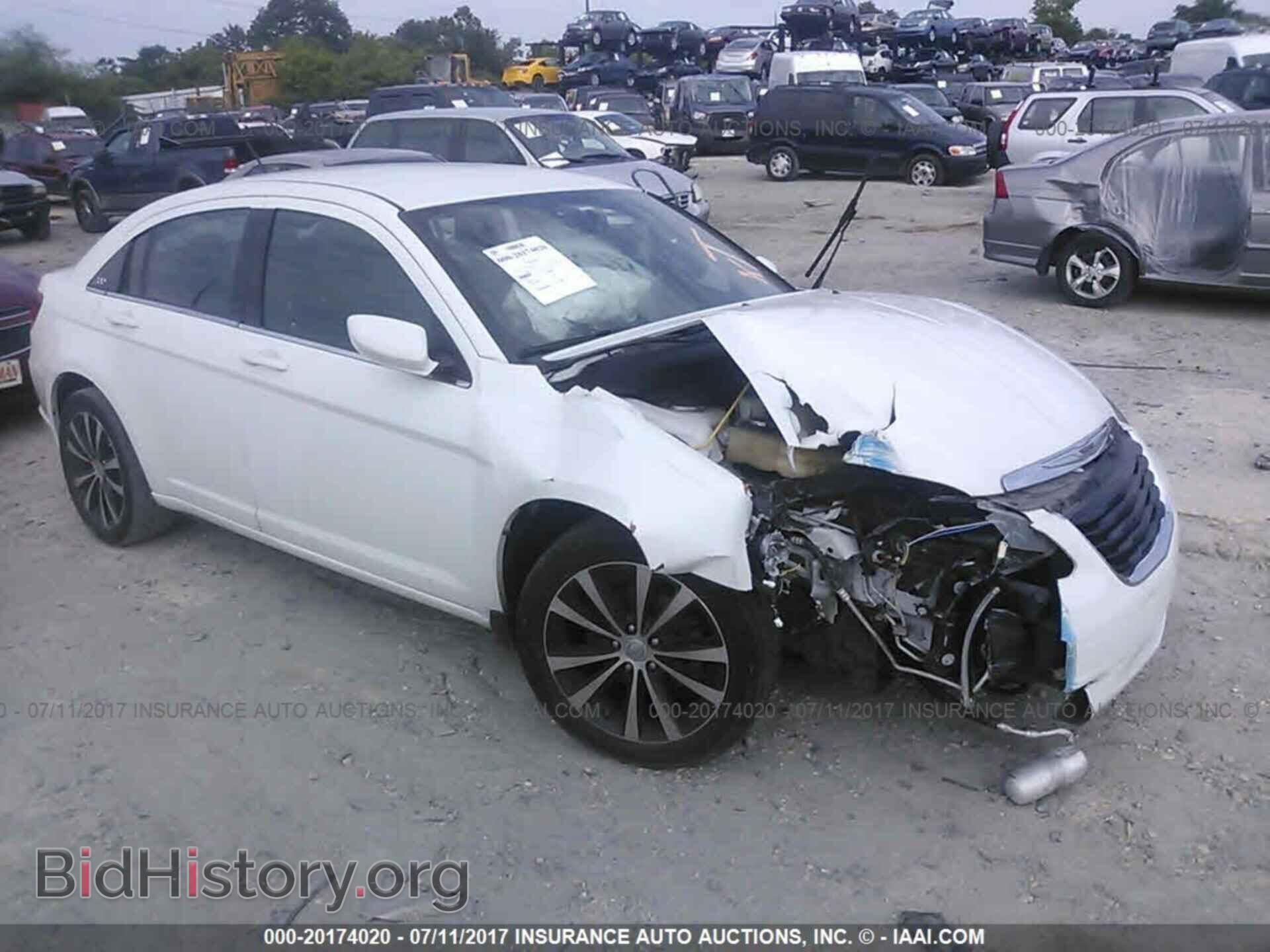 Photo 1C3CCBCG9DN515519 - Chrysler 200 2013