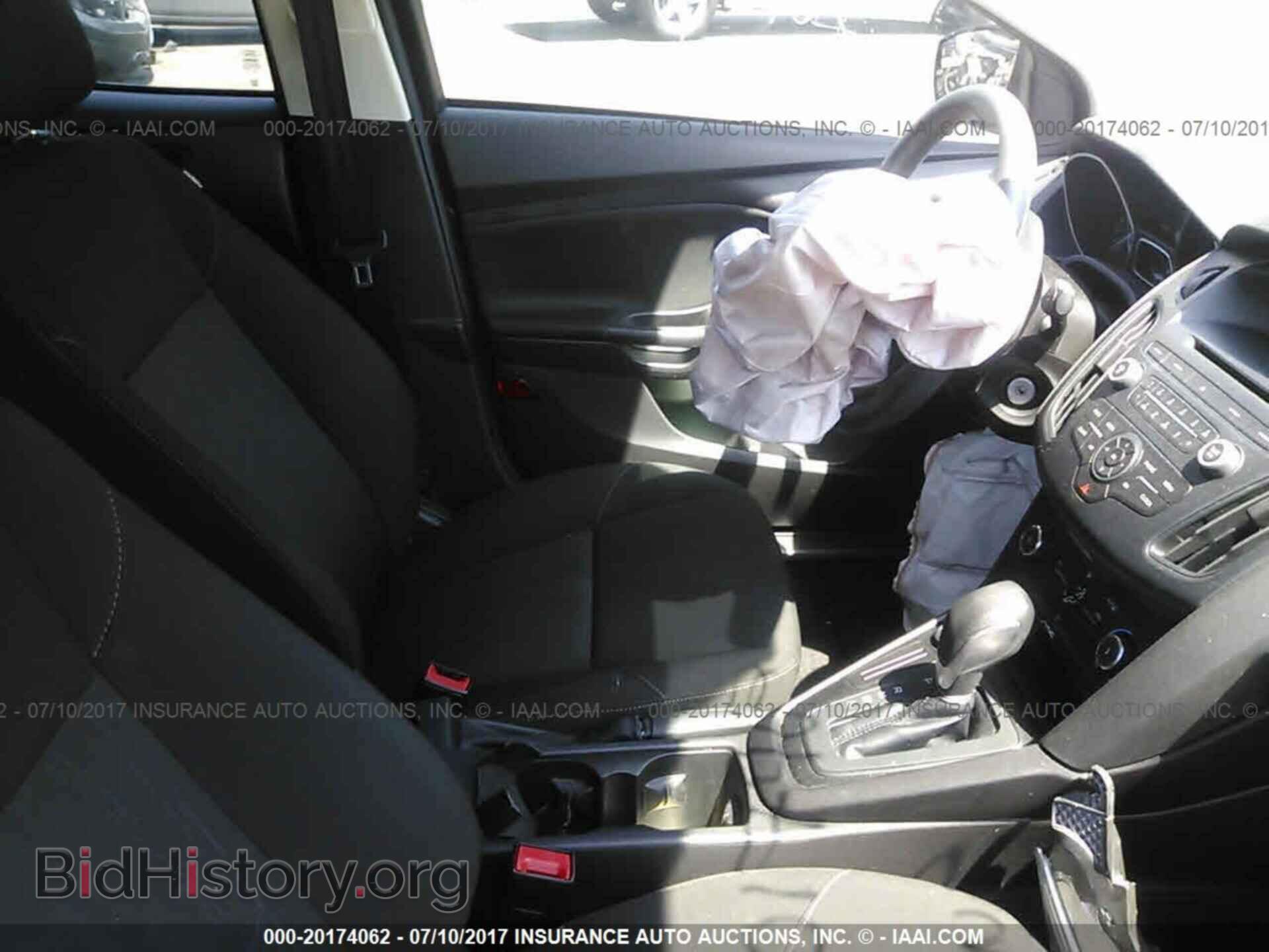 2015 Ford Focus - VIN: 1FADP3E25FL231045 - Photo 5