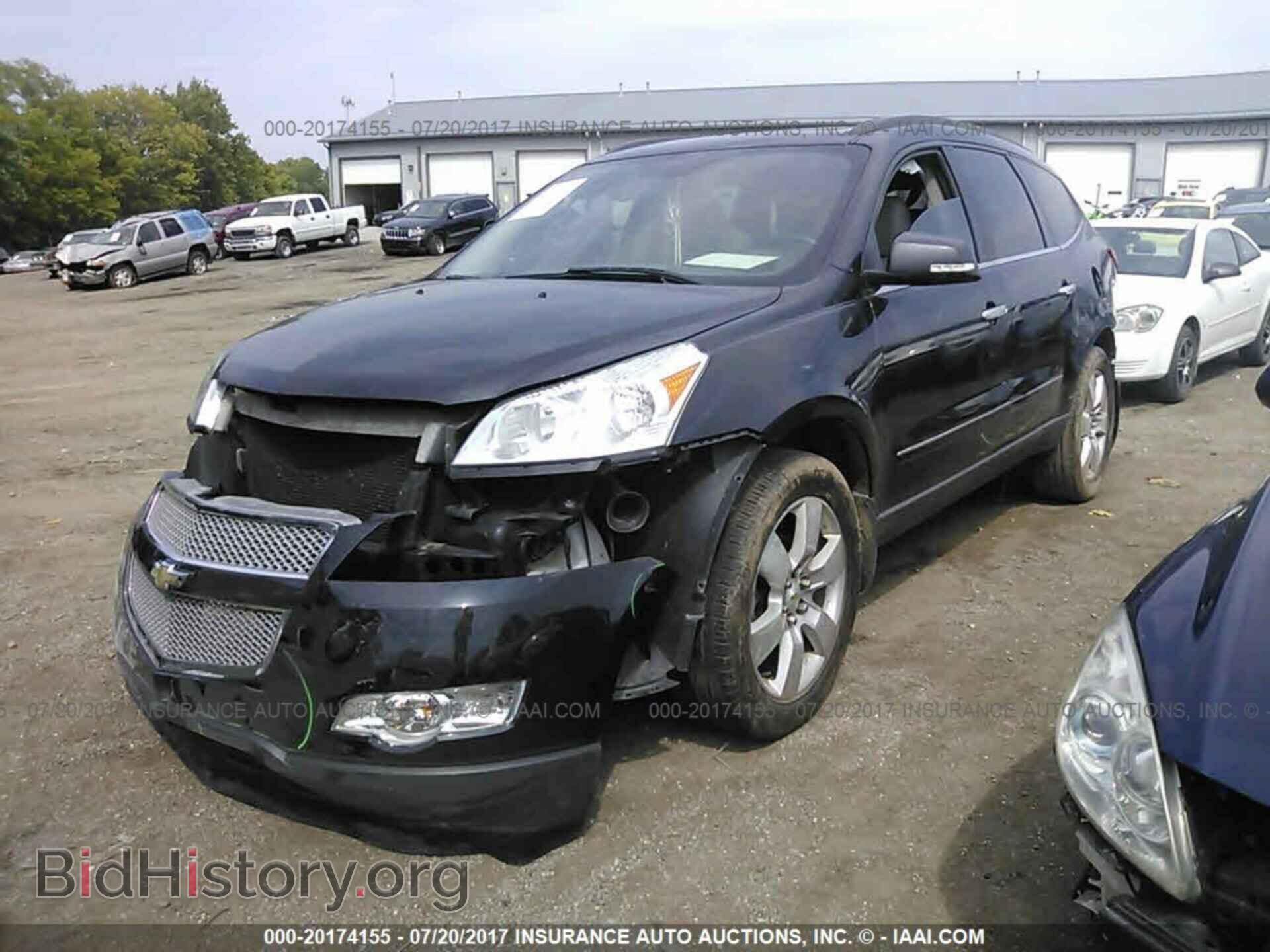 2012 Chevrolet Traverse - VIN: 1GNKVLED0CJ160862 - Фото 2