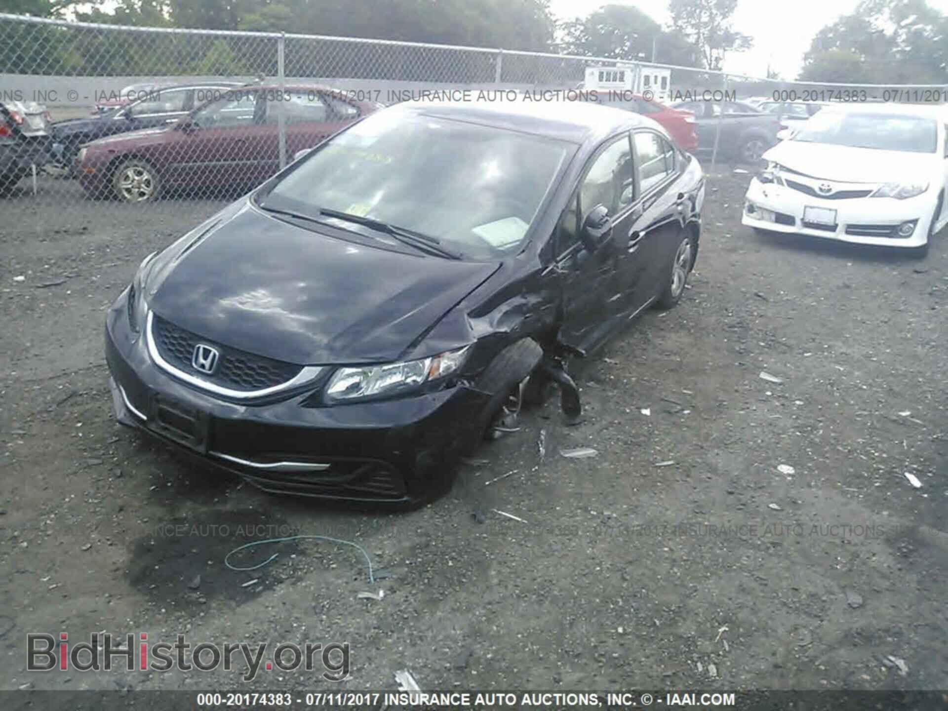 2013 Honda Civic - VIN: 2HGFB2F5XDH560887 - Фото 2