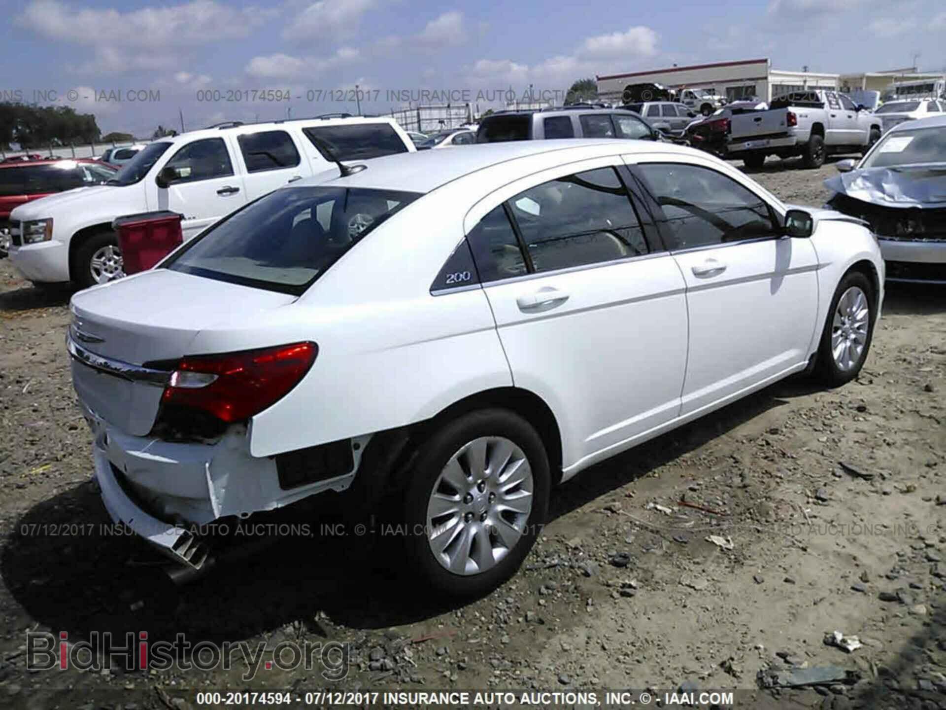 2013 Chrysler 200 - VIN: 1C3CCBAGXDN722374 - Фото 4