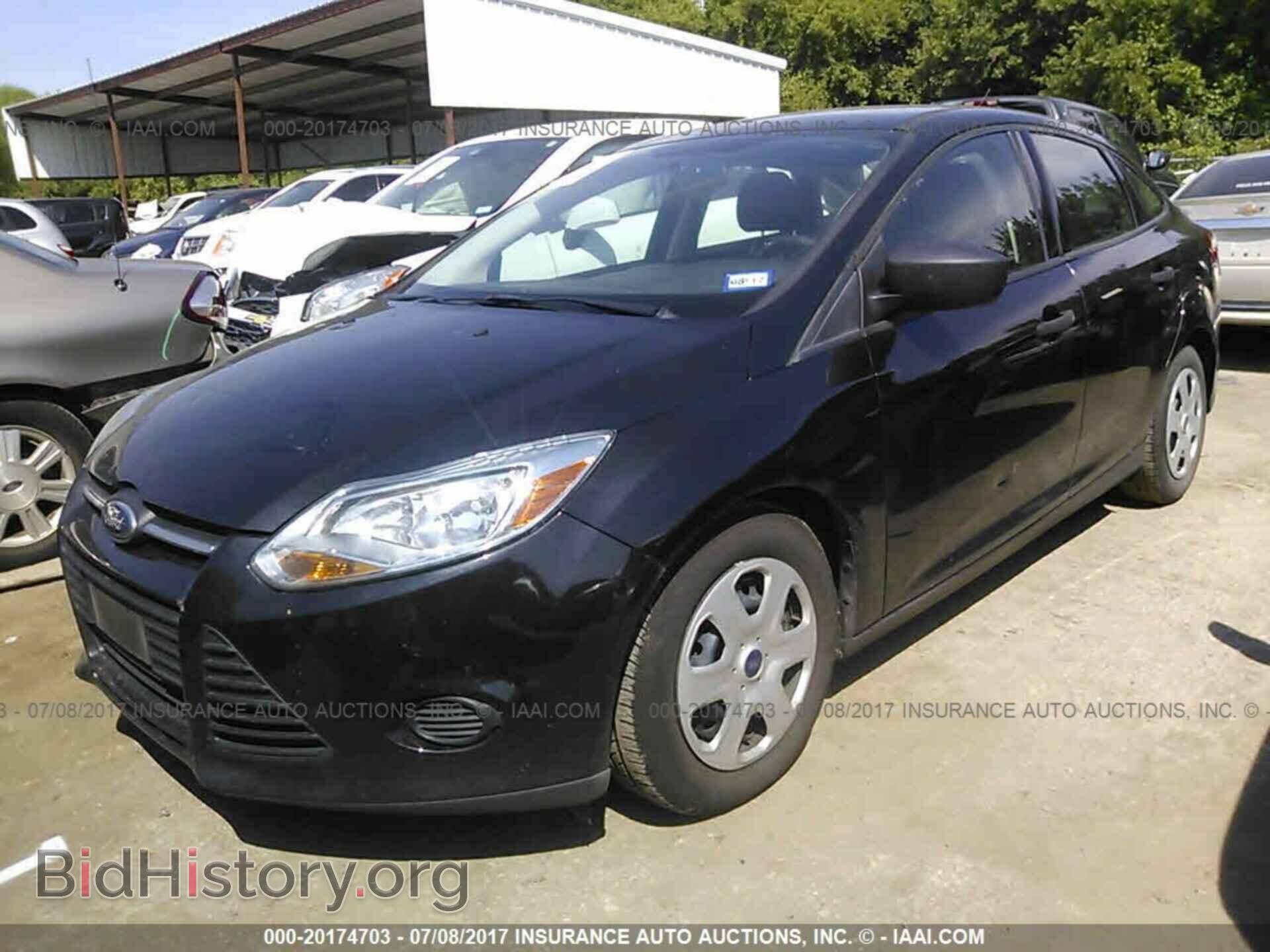 2013 Ford Focus - VIN: 1FADP3E29DL380989 - Photo 2