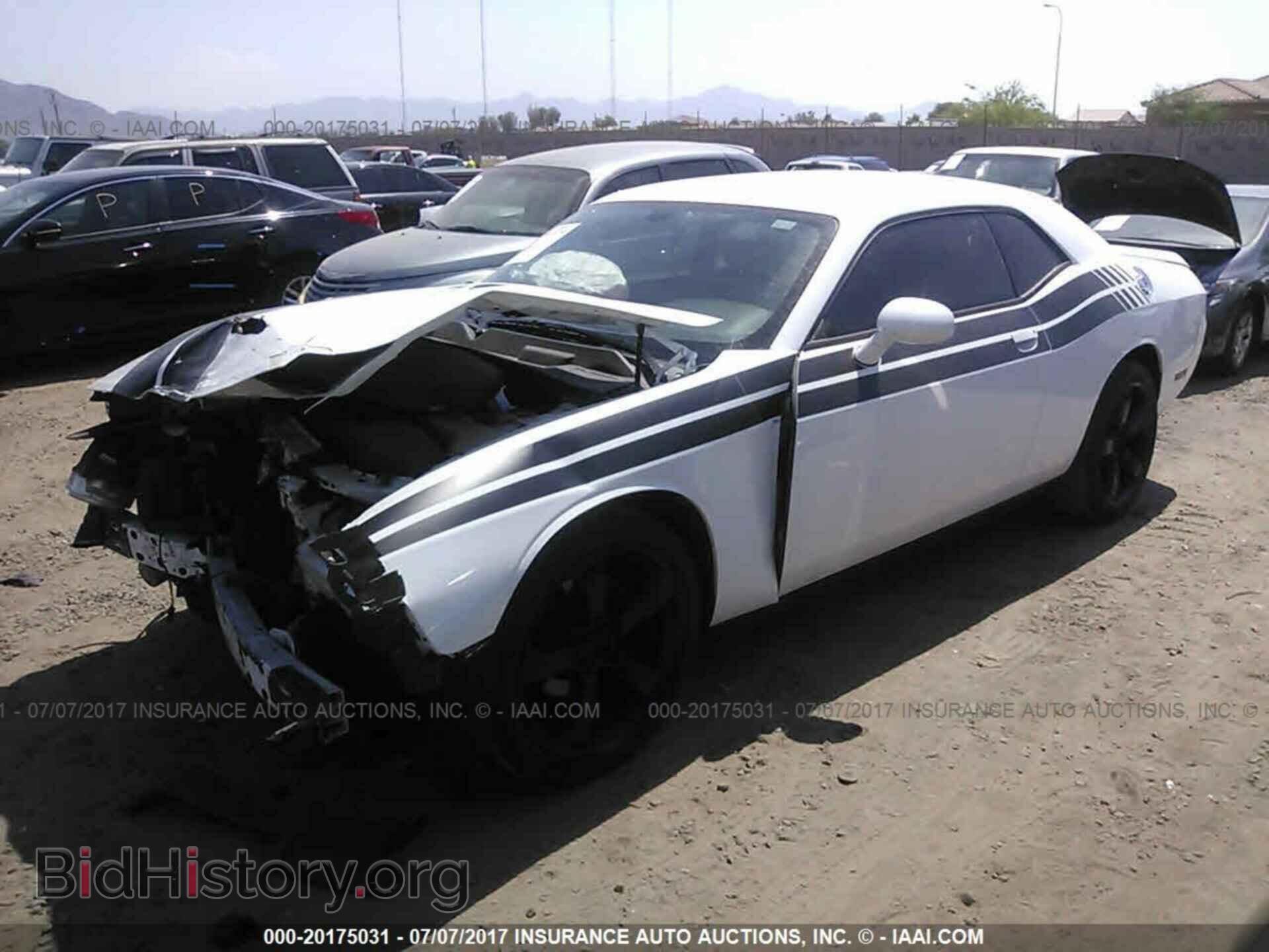 2013 Dodge Challenger - VIN: 2C3CDYAG7DH670193 - Photo 2
