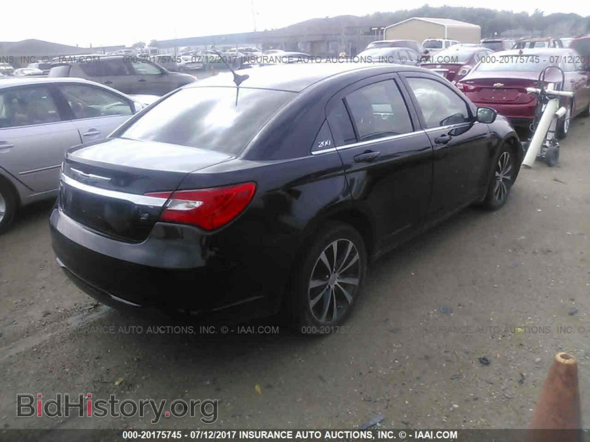 2012 Chrysler 200 - VIN: 1C3CCBHGXCN326076 - Фото 4