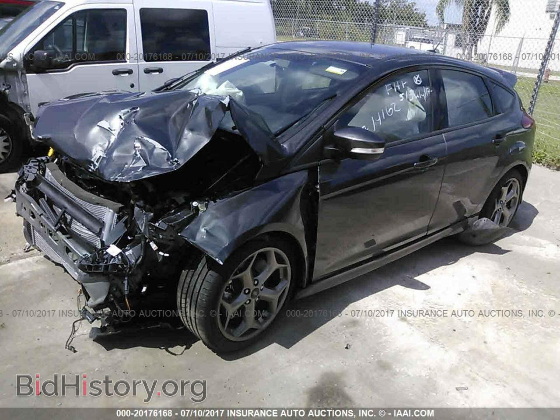 2017 Ford Focus - VIN: 1FADP3L98HL262437 - Photo 2