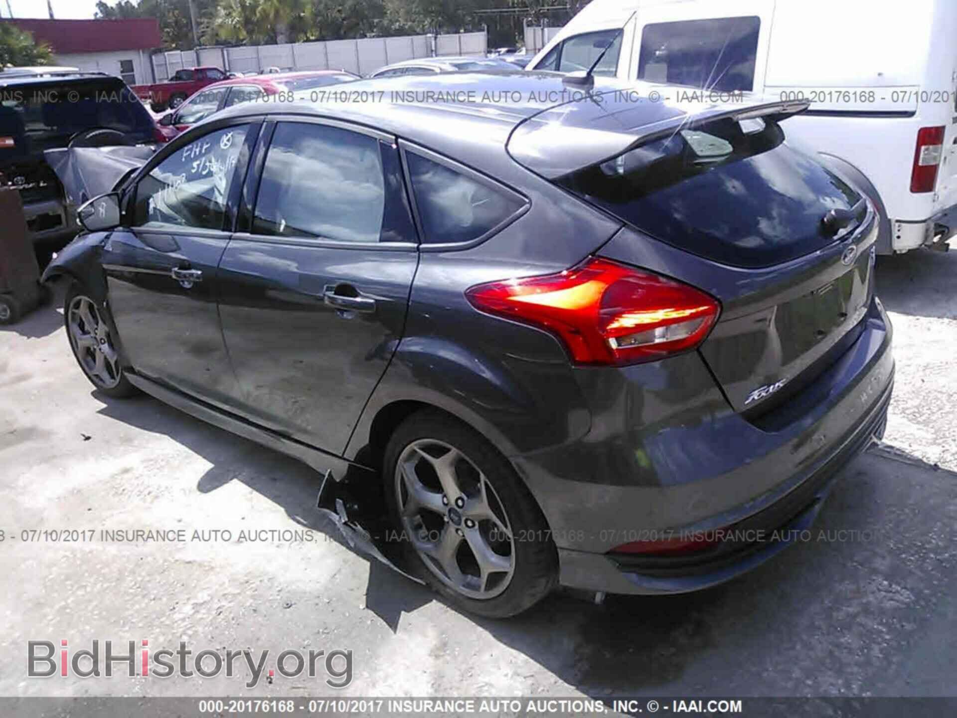 2017 Ford Focus - VIN: 1FADP3L98HL262437 - Photo 3