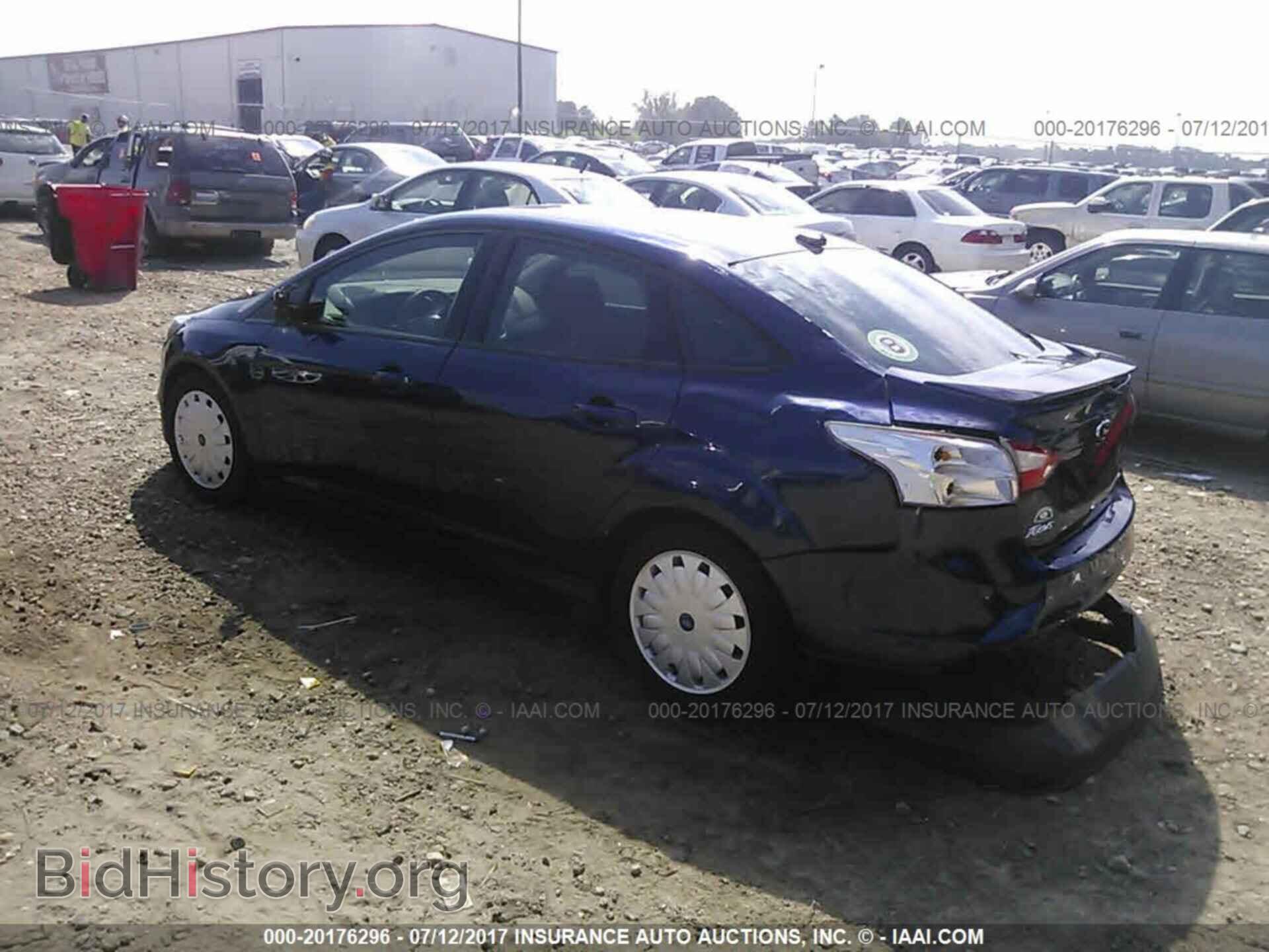2012 Ford Focus - VIN: 1FAHP3F25CL104064 - Фото 3