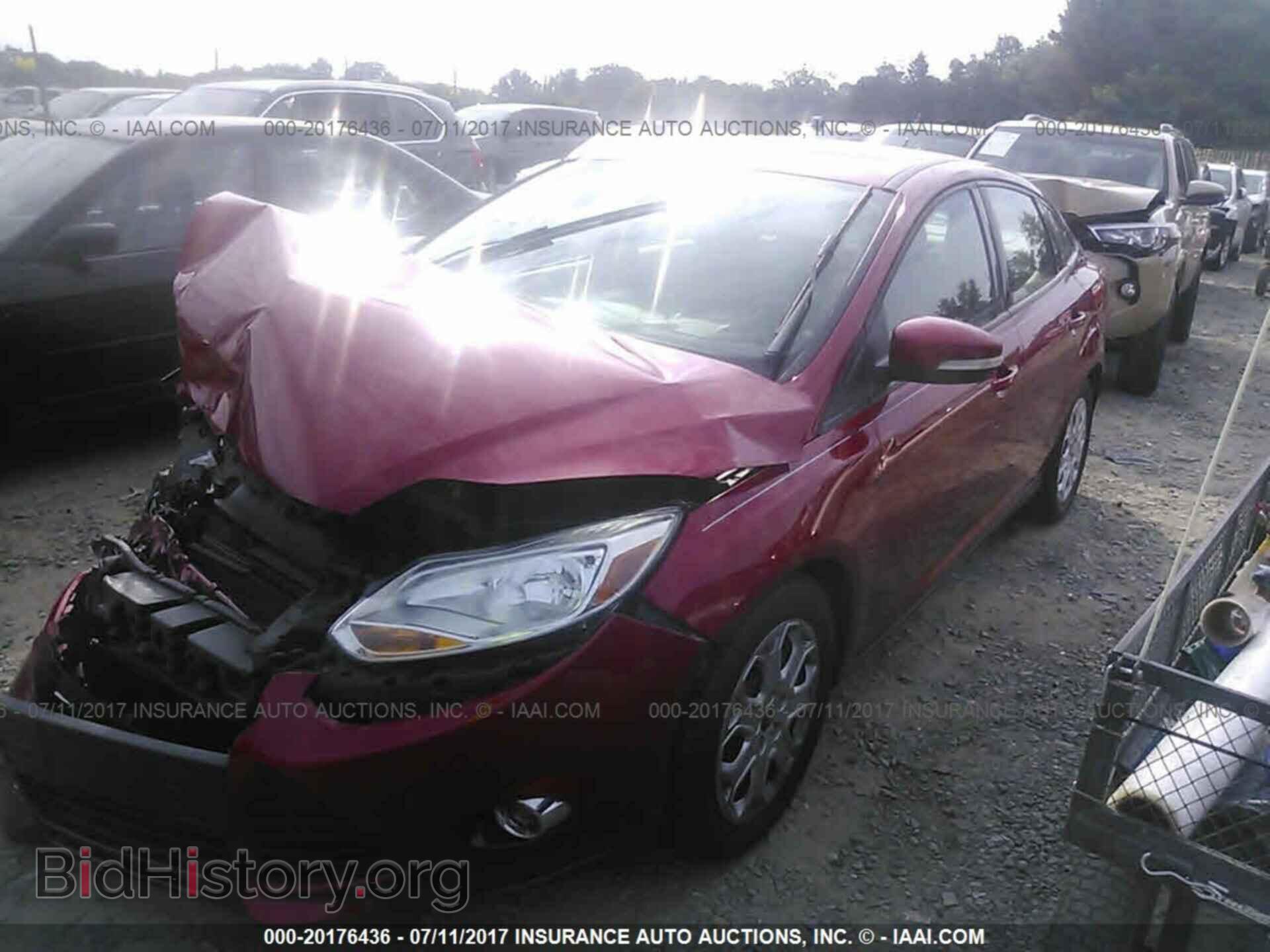 2012 Ford Focus - VIN: 1FAHP3F23CL241746 - Photo 2