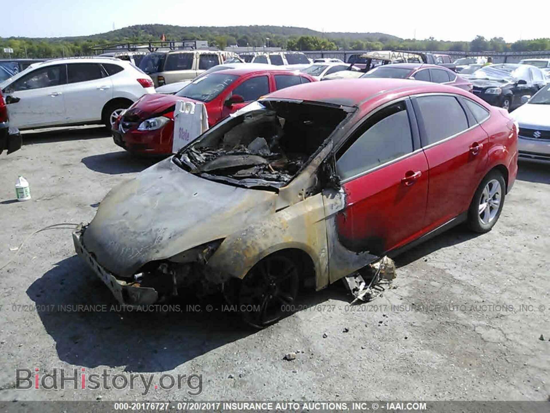 2013 Ford Focus - VIN: 1FADP3F28DL144204 - Фото 2