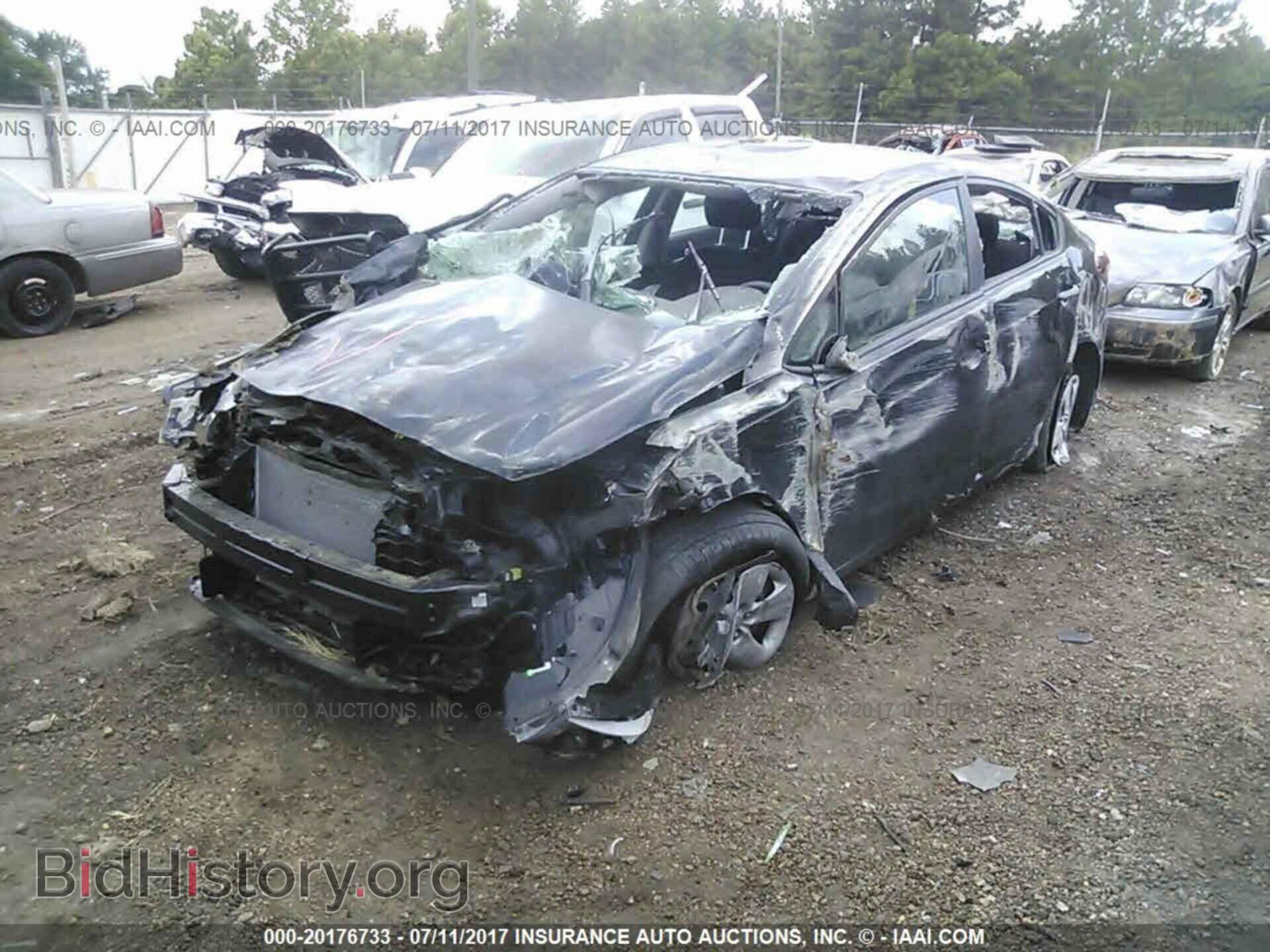 2017 Kia Forte - VIN: 3KPFK4A75HE032193 - Фото 2