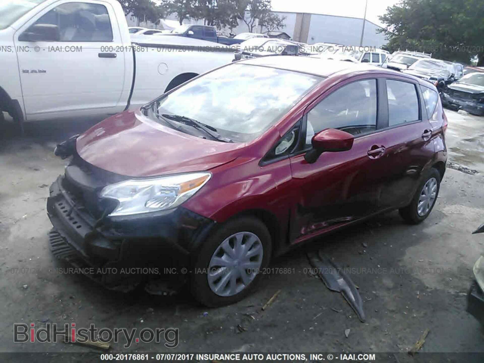2015 Nissan Versa note - VIN: 3N1CE2CP6FL421996 - Фото 2