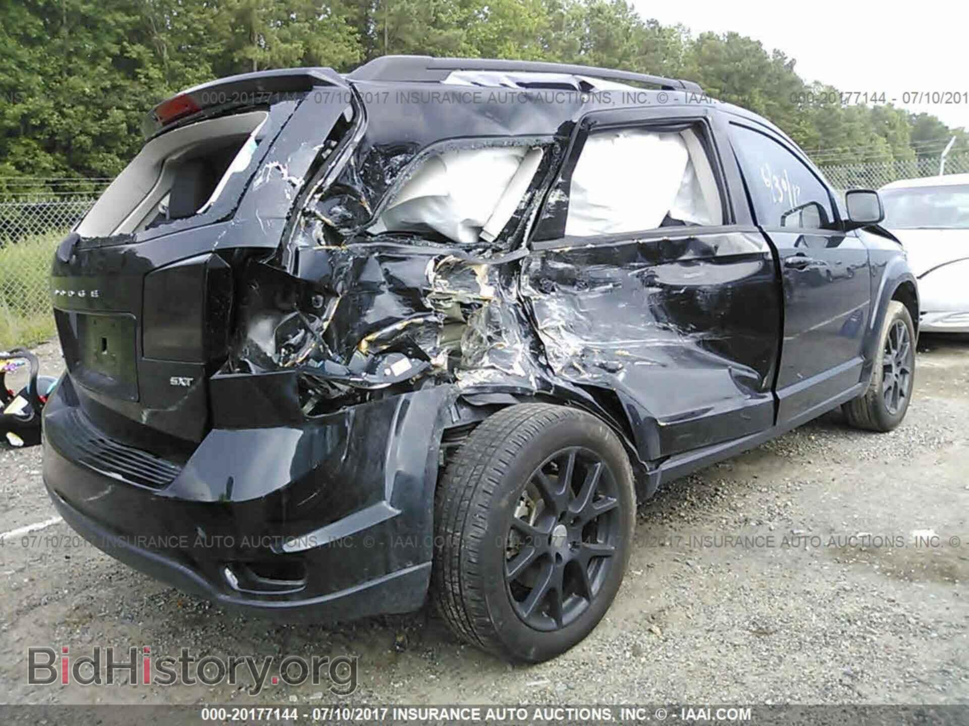 2016 Dodge Journey - VIN: 3C4PDCBB1GT116095 - Photo 4