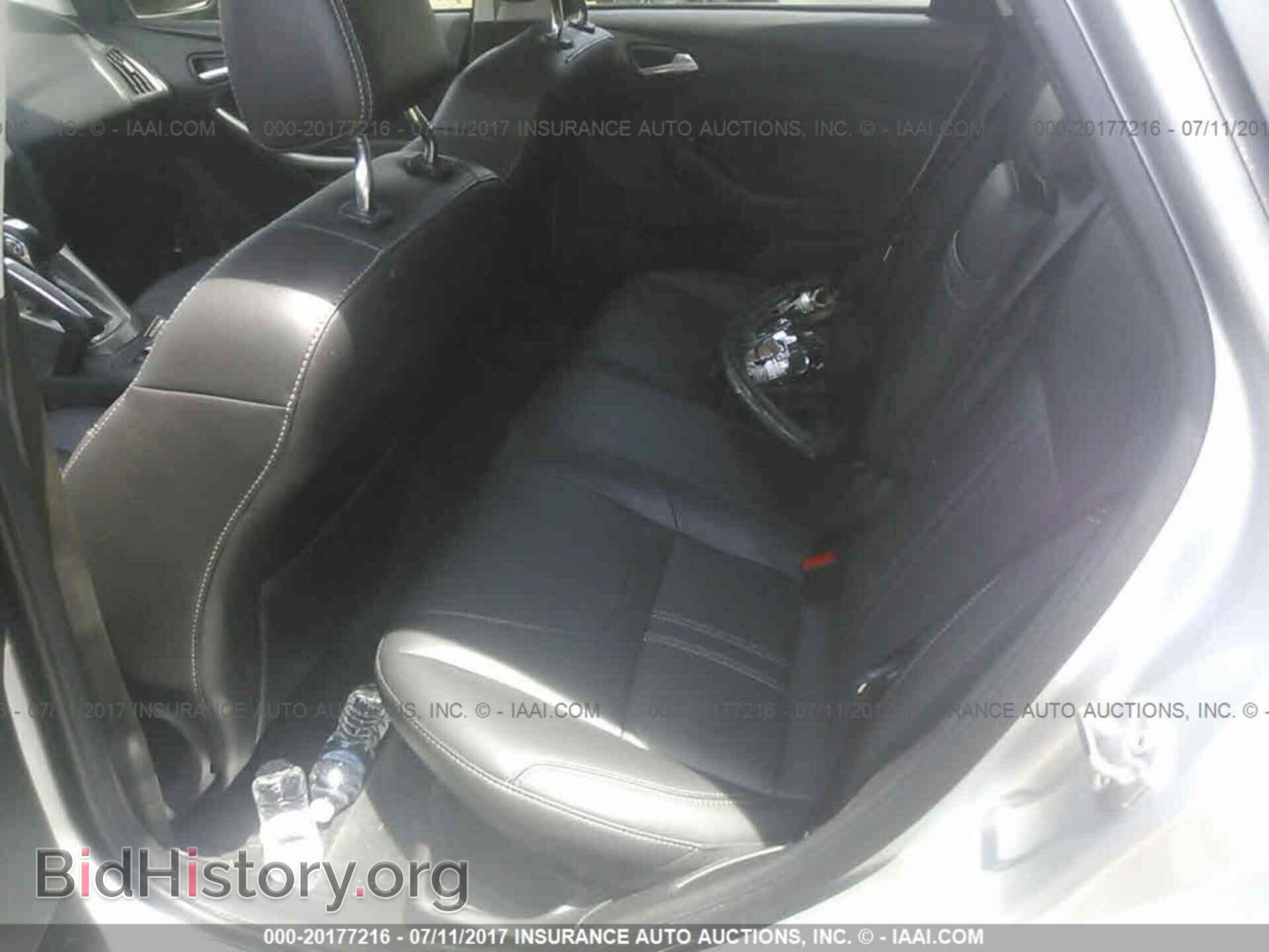 2012 Ford Focus - VIN: 1FAHP3H28CL204902 - Photo 8