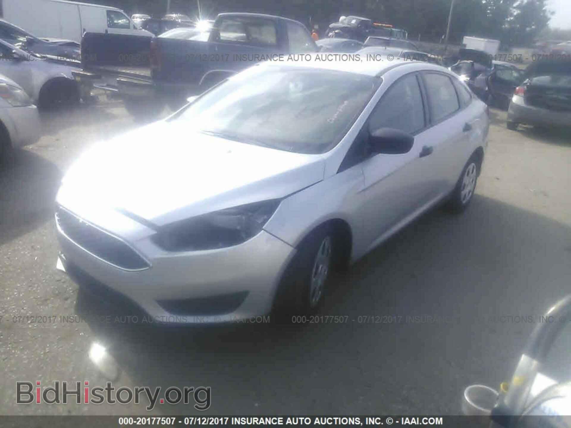 2016 Ford Focus - VIN: 1FADP3E23GL368163 - Фото 2