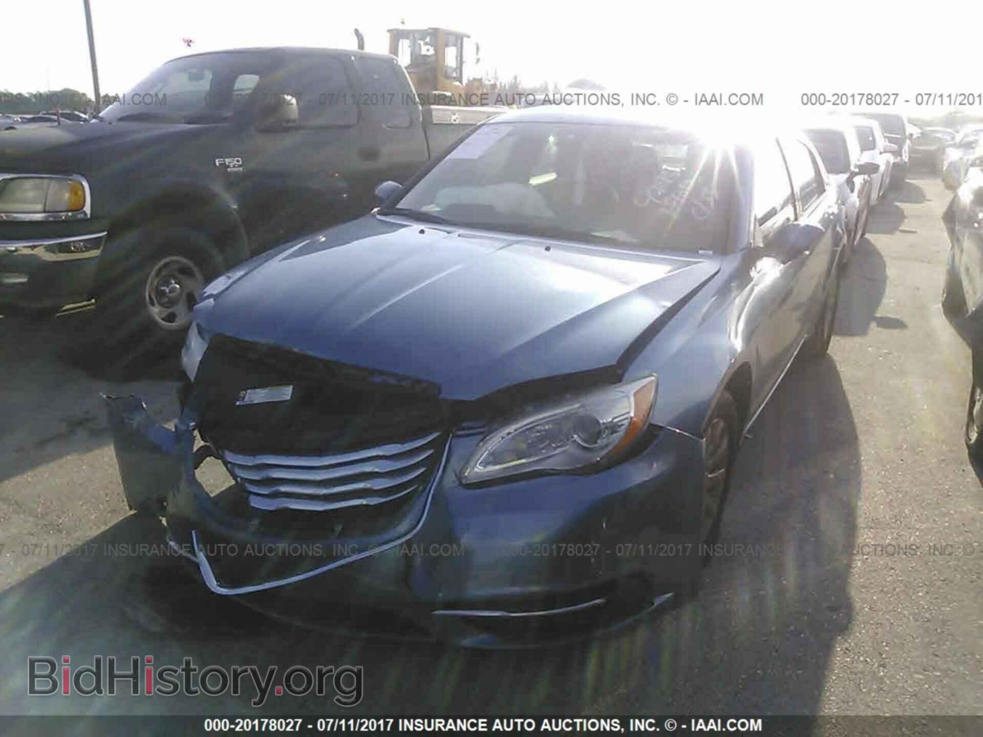 2011 Chrysler 200 - VIN: 1C3BC1FB6BN539795 - Photo 2
