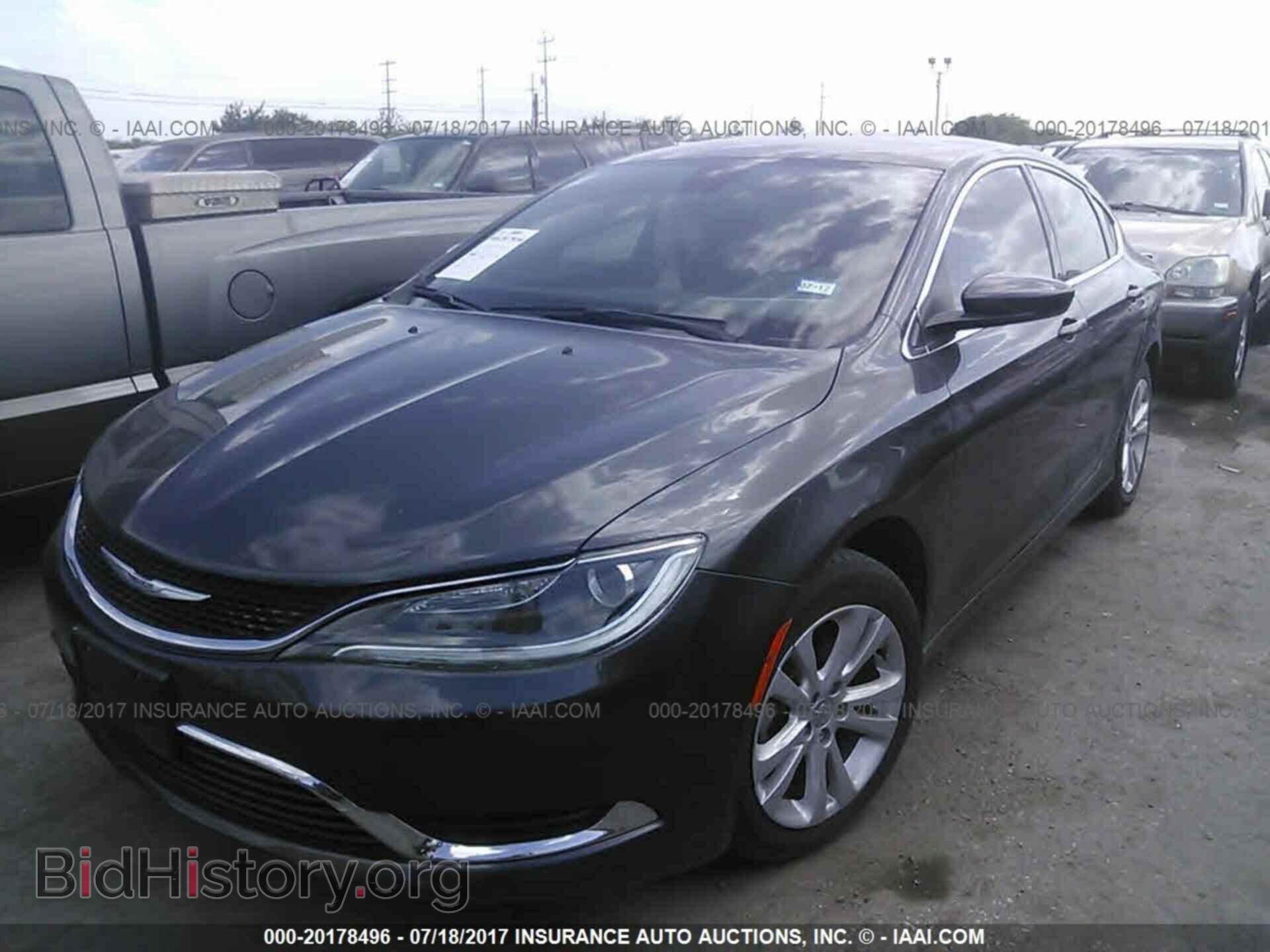 2015 Chrysler 200 - VIN: 1C3CCCAB7FN748704 - Photo 2