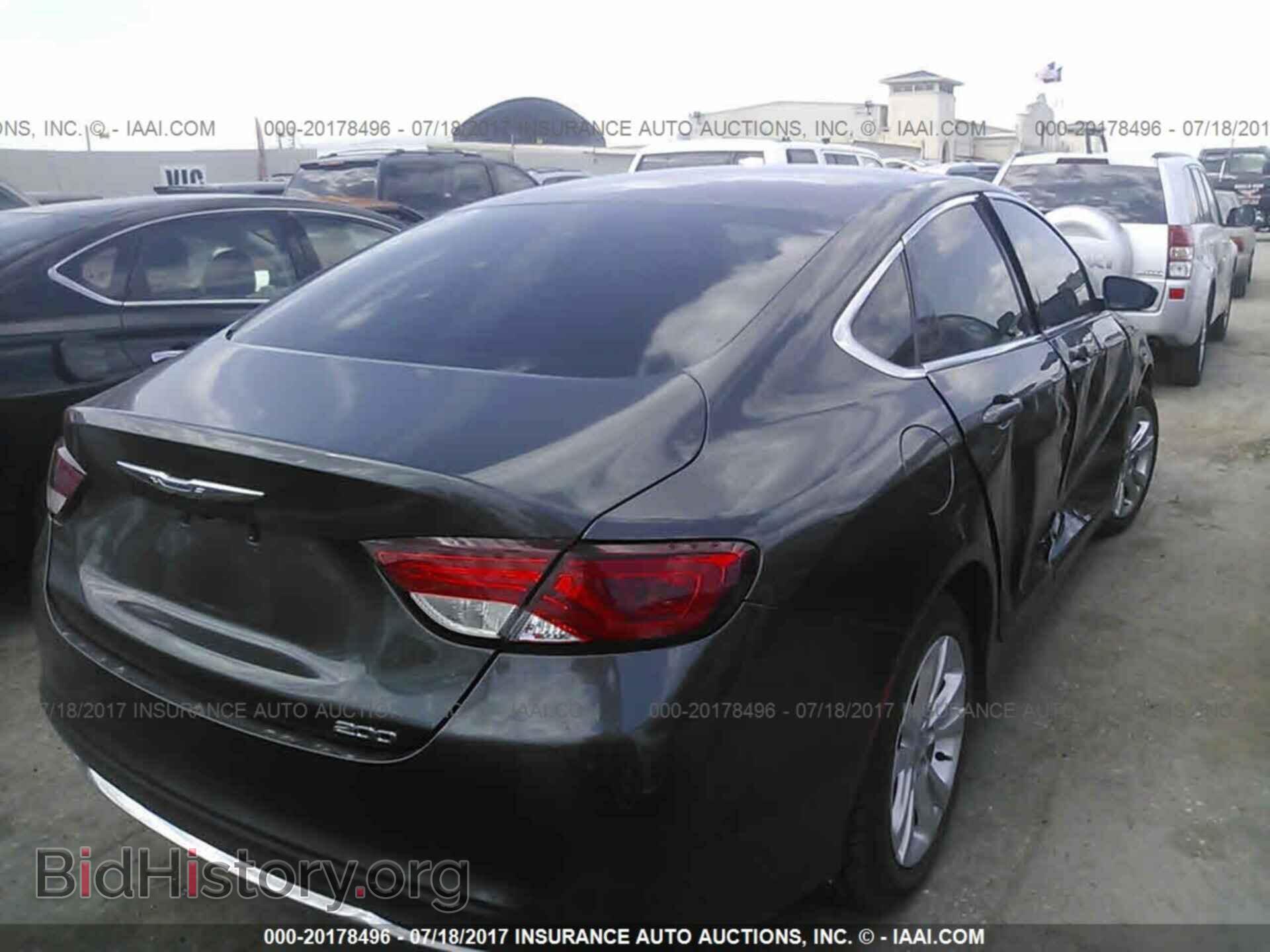 2015 Chrysler 200 - VIN: 1C3CCCAB7FN748704 - Photo 4