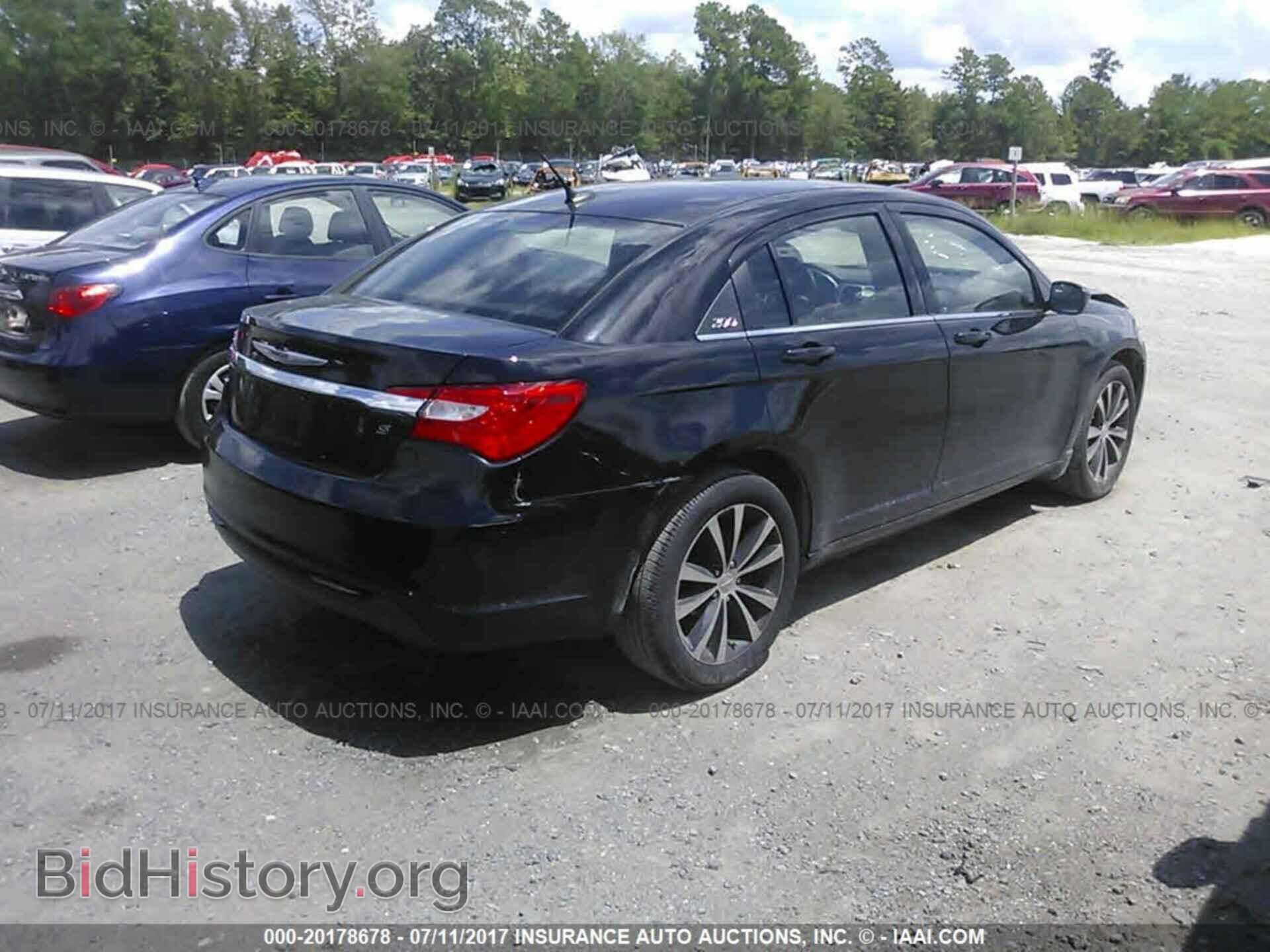 2013 Chrysler 200 - VIN: 1C3CCBBB3DN547226 - Photo 4