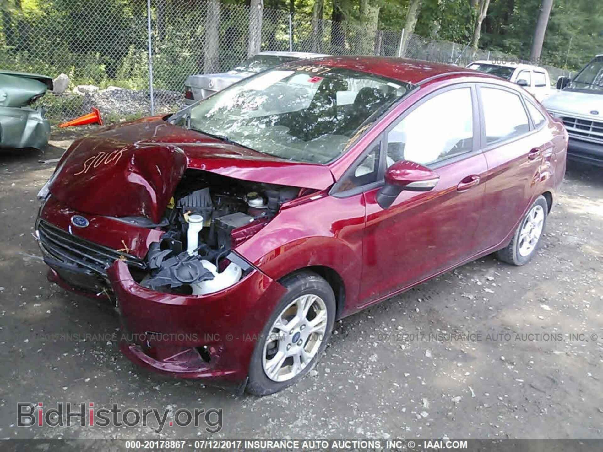 2014 Ford Fiesta - VIN: 3FADP4BJ9EM162391 - Фото 2