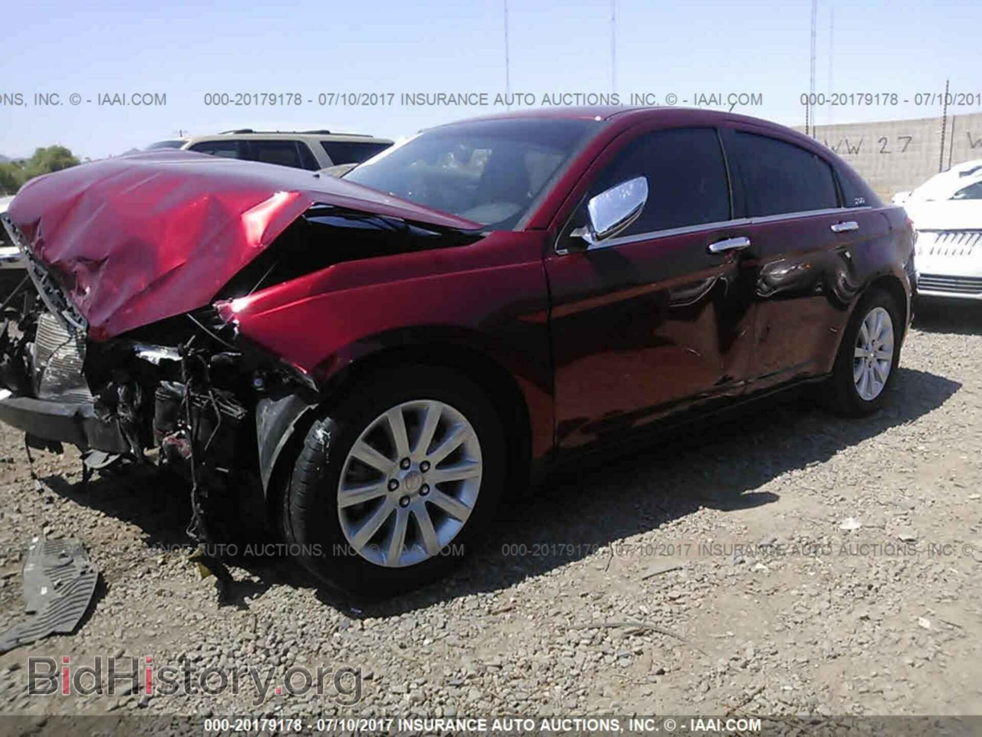 2013 Chrysler 200 - VIN: 1C3CCBCG5DN556410 - Photo 2