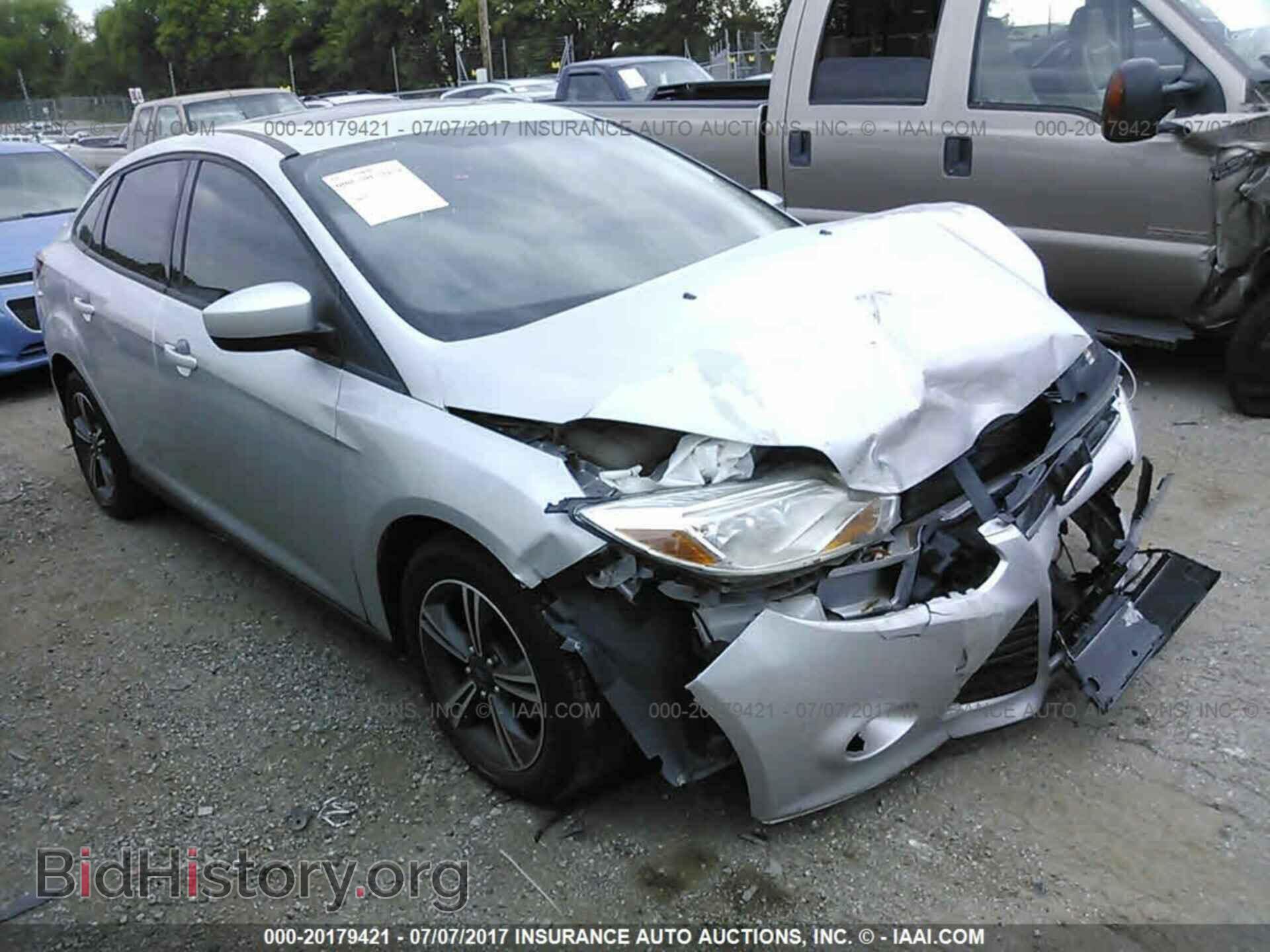Photo 1FAHP3F28CL256131 - Ford Focus 2012