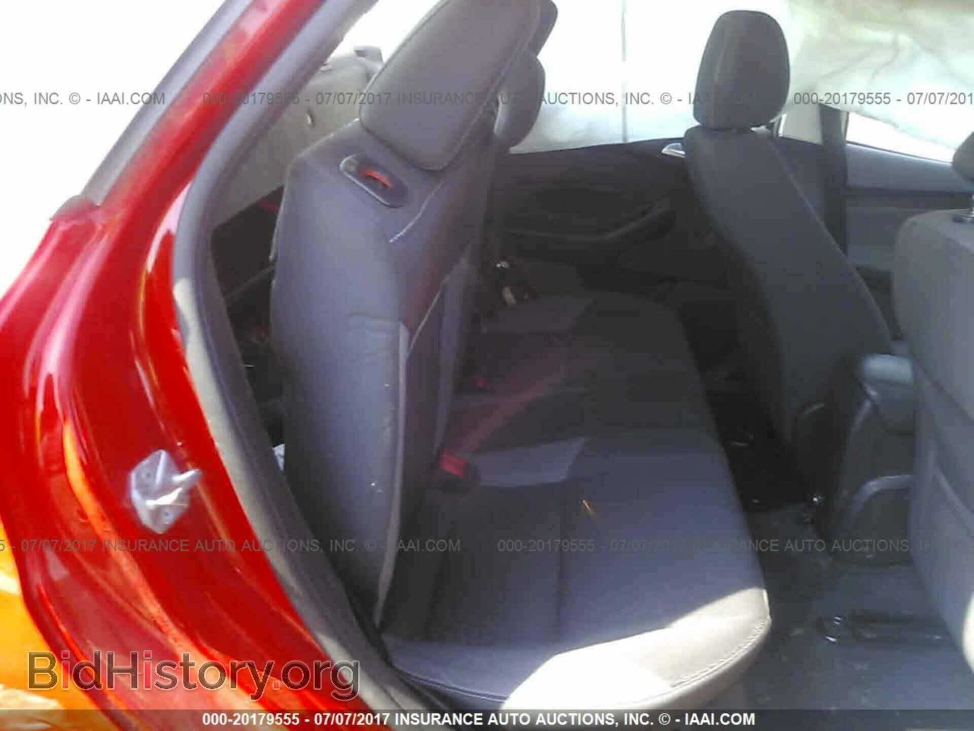 2014 Ford Focus - VIN: 1FADP3F28EL228122 - Photo 8