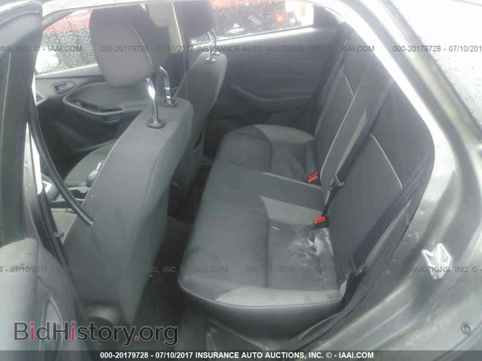 2012 Ford Focus - VIN: 1FAHP3F21CL207496 - Photo 8