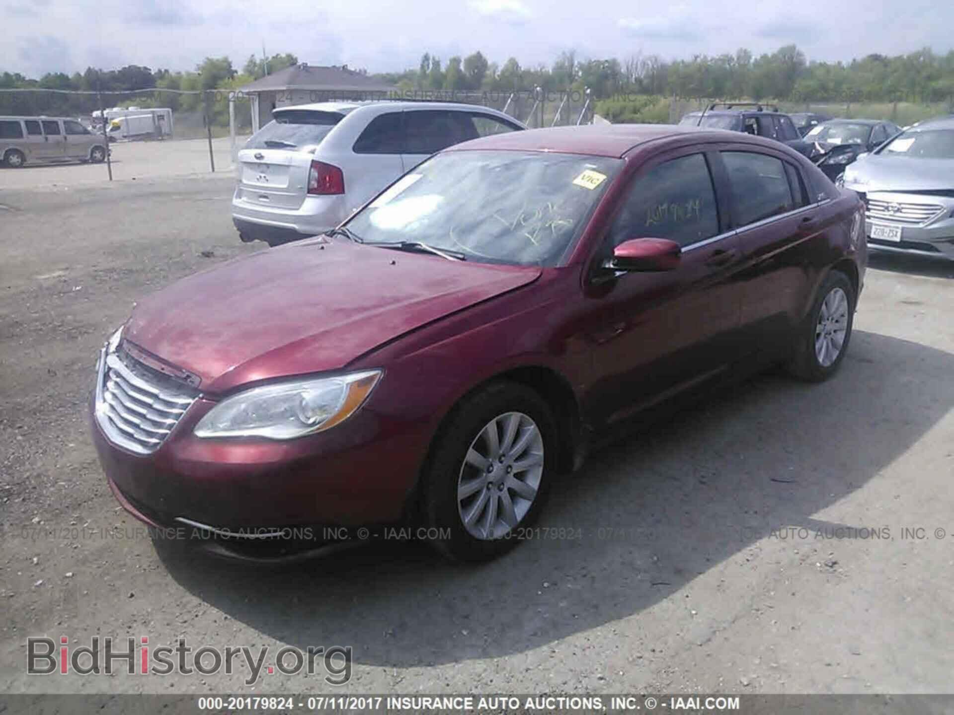 2014 Chrysler 200 - VIN: 1C3CCBBB6EN195485 - Photo 2