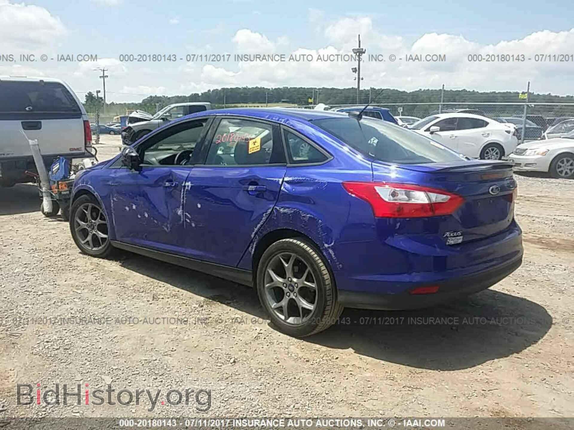 2014 Ford Focus - VIN: 1FADP3F23EL262260 - Photo 3