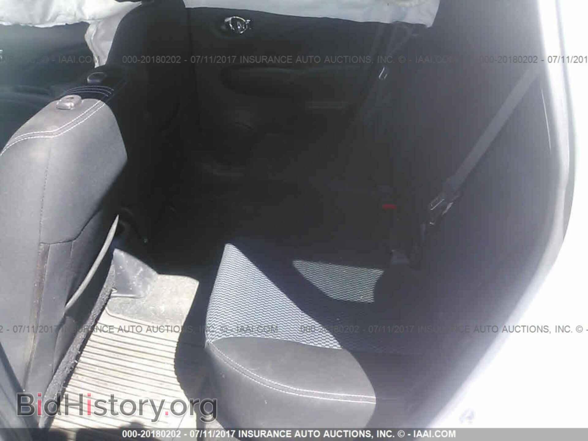 2015 Nissan Versa note - VIN: 3N1CE2CP2FL360940 - Фото 8