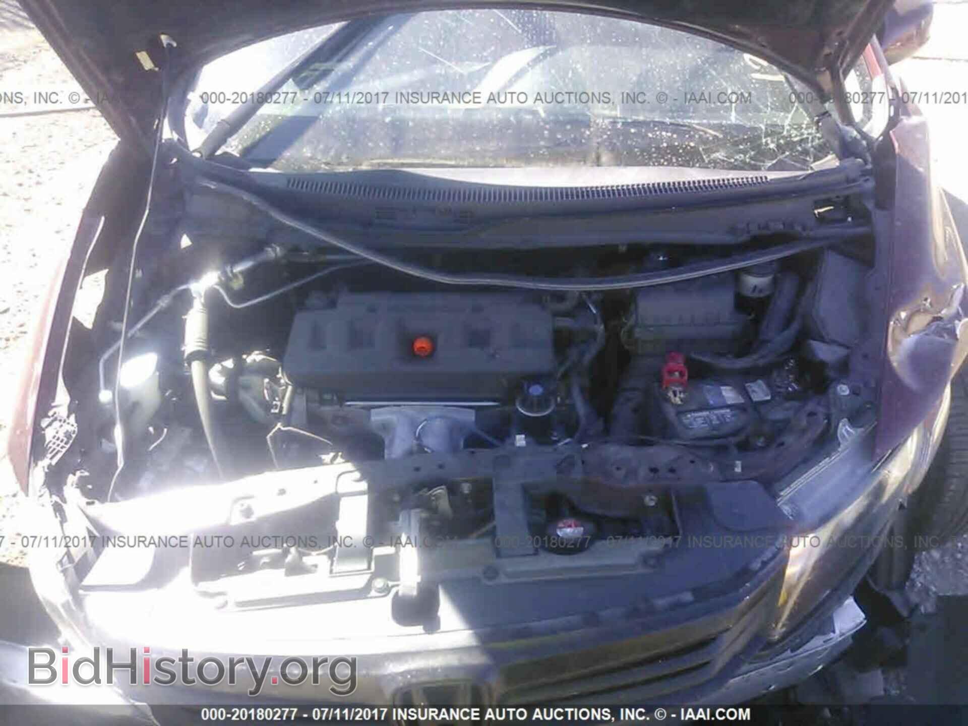 2012 Honda Civic - VIN: 2HGFB2F59CH596391 - Photo 10