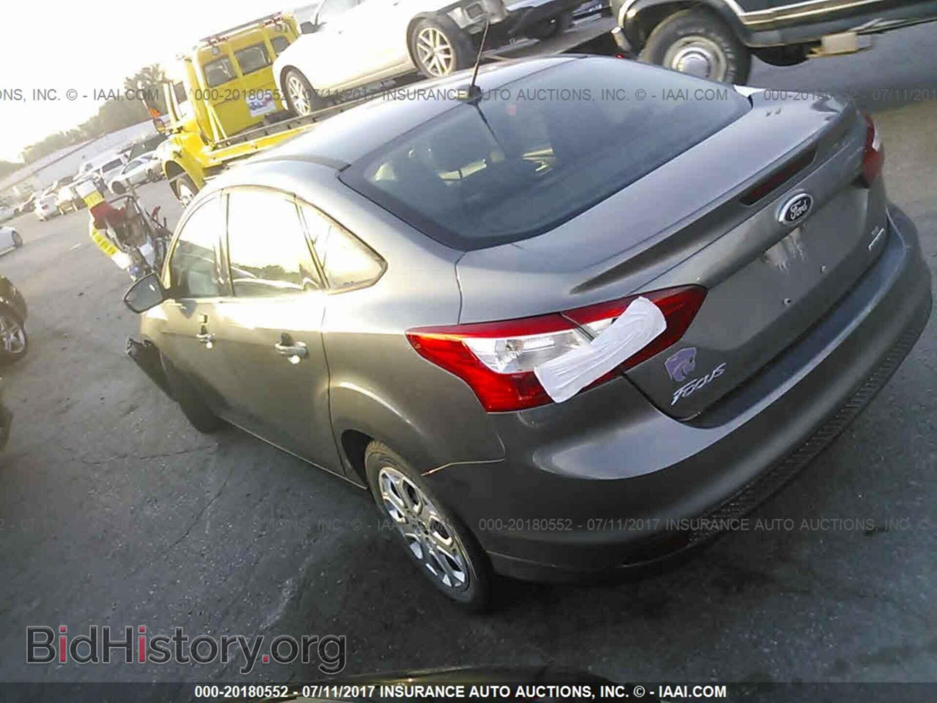 2012 Ford Focus - VIN: 1FAHP3F23CL425598 - Photo 3