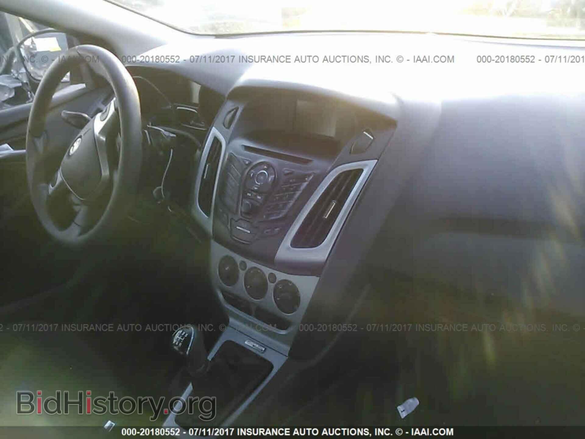 2012 Ford Focus - VIN: 1FAHP3F23CL425598 - Photo 5