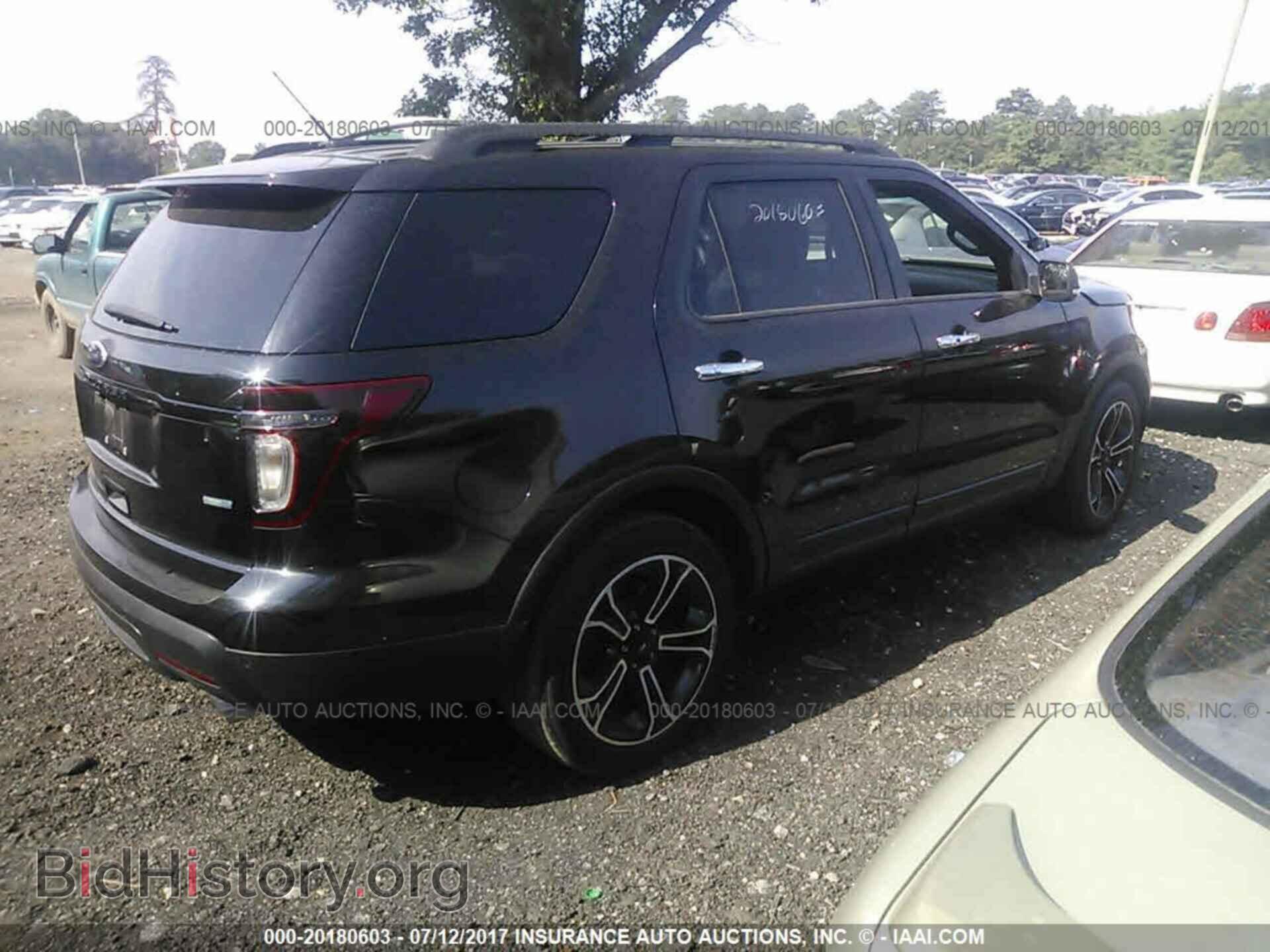 2014 Ford Explorer - VIN: 1FM5K8GT3EGB47986 - Photo 4
